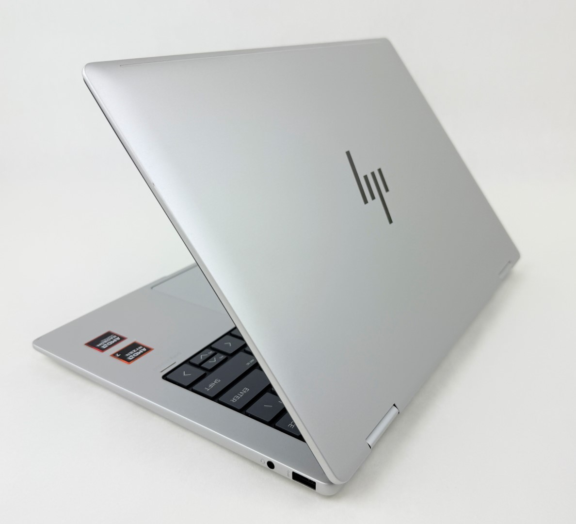 HP Envy x360 14-fa0023dx 14″ 2K Touch Ryzen 7 8840HS 16GB 1TB SSD W11H 2in1