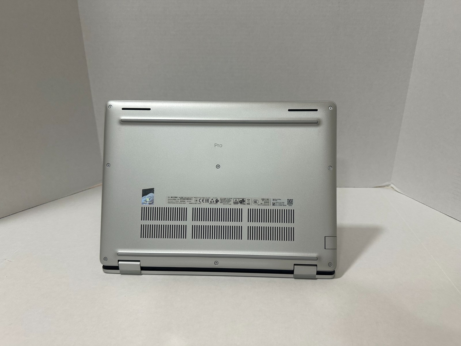 Dell Pro 14 PC14250 14″ Core Ultra 7 255U 2.0GHz 32GB RAM 512GB SSD