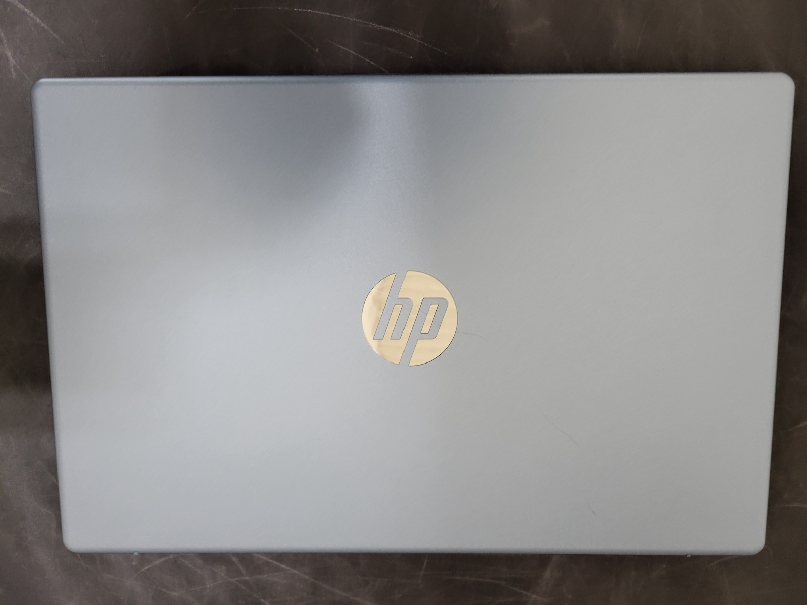 HP 14-em0002wm 14″ HD Athlon 7120 AMD Radeon 4/128GB win 11 pro