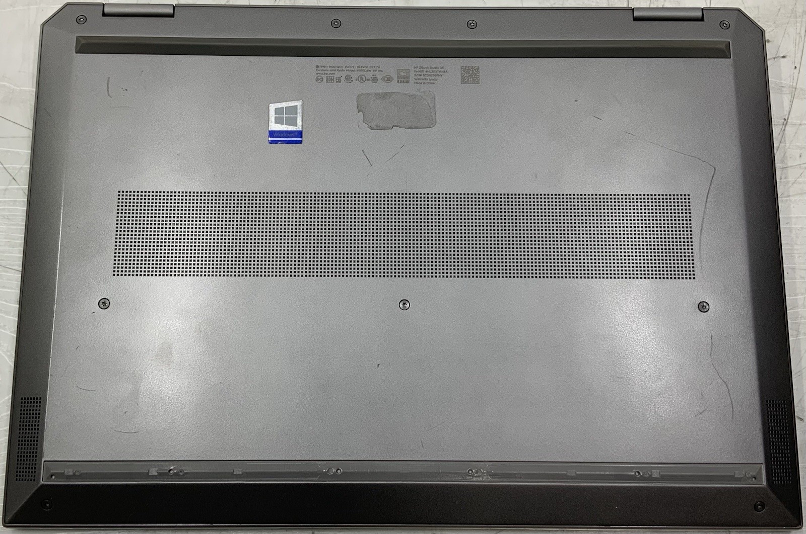 HP ZBook Studio G5 15.6″ – i7-8750H 32GB RAM, 512GB SSD, P1000, W10Pro