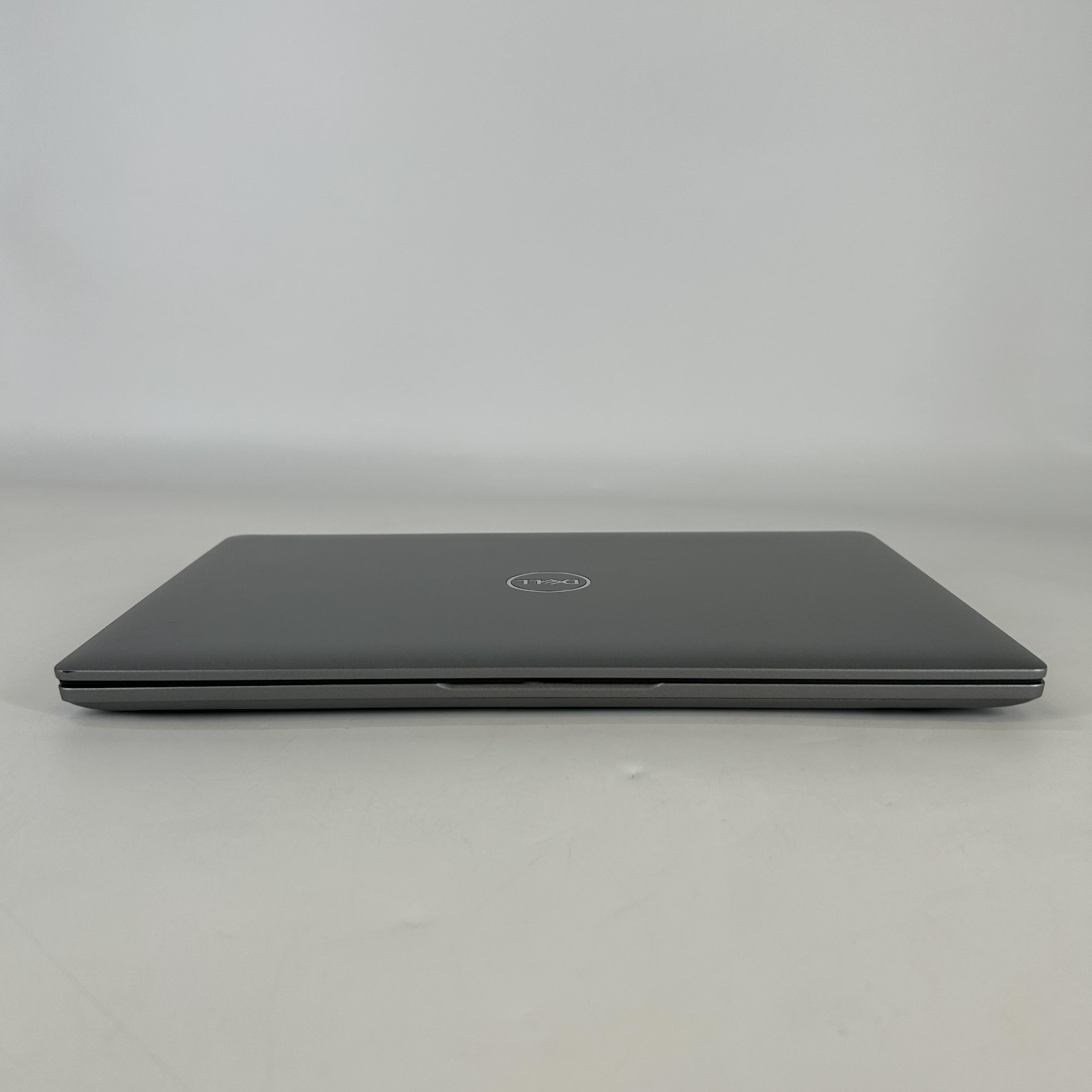 Dell Latitude 5440 14 Gray FHD 1.7 GHz i7-1355U 16GB RAM 512GB SSD Excellent