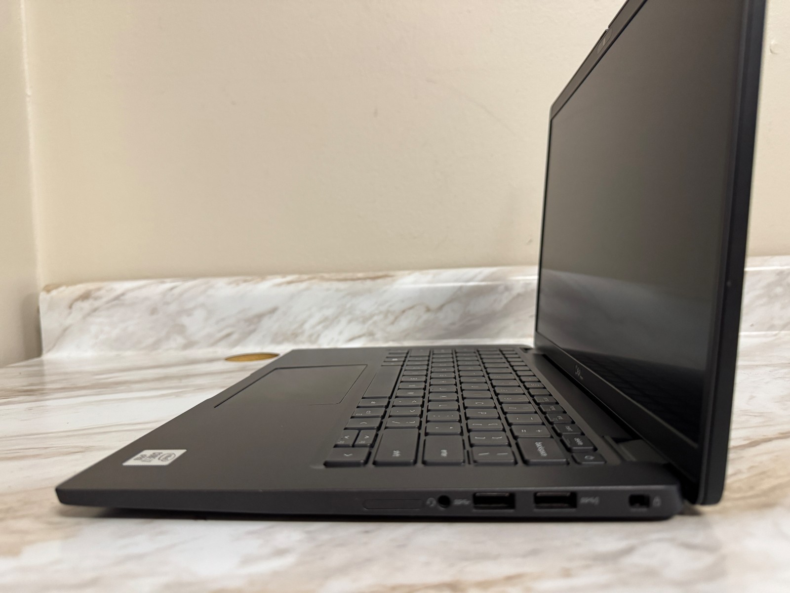 Dell Latitude 7410 Laptop 14″ i7-10610U 512GB NVME SSD 32GB Ram Windows 11 Pro