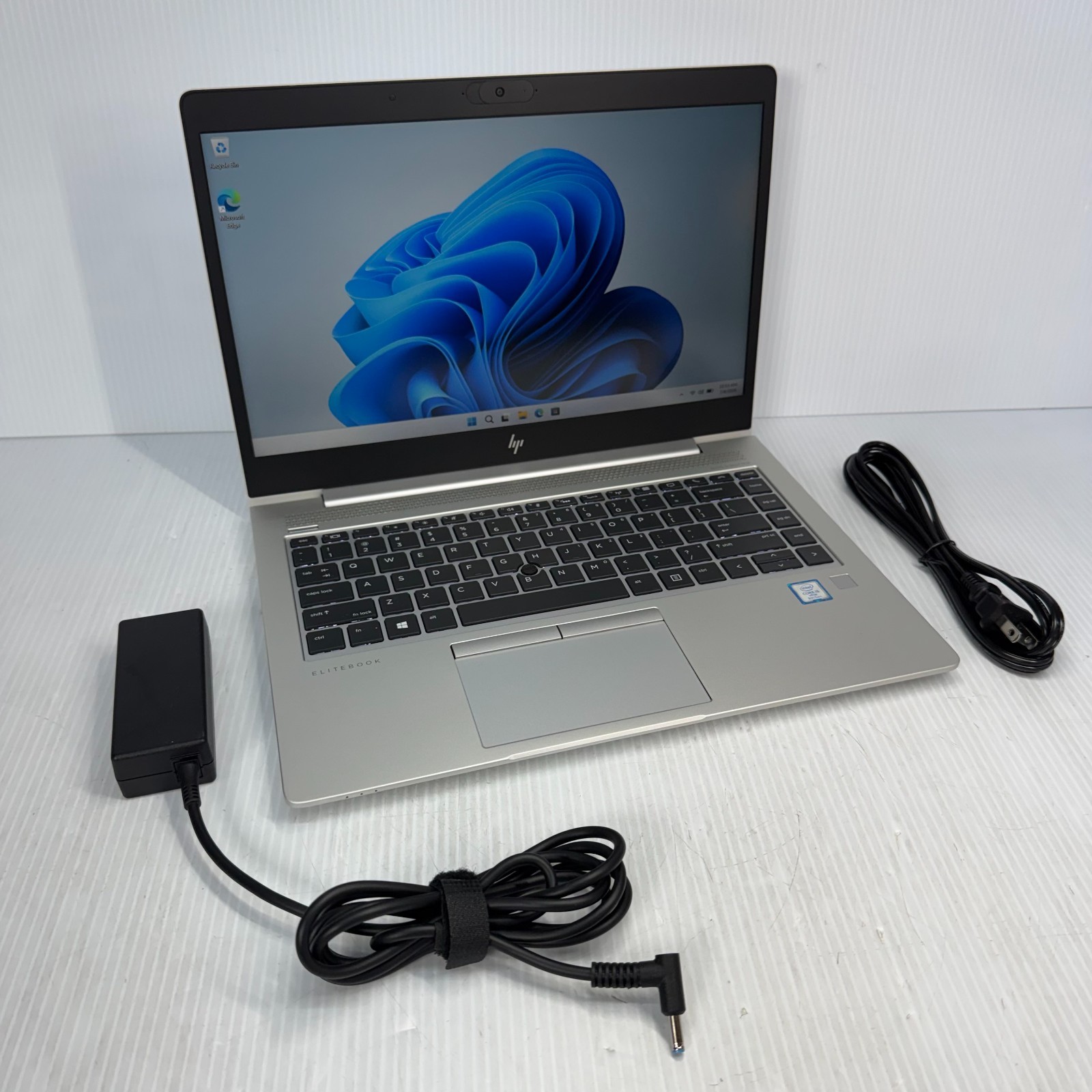 HP EliteBook 840 G6 i5-8365U 14″ Windows 11 Pro Laptop 256GB SSD 16GB **WEAR**