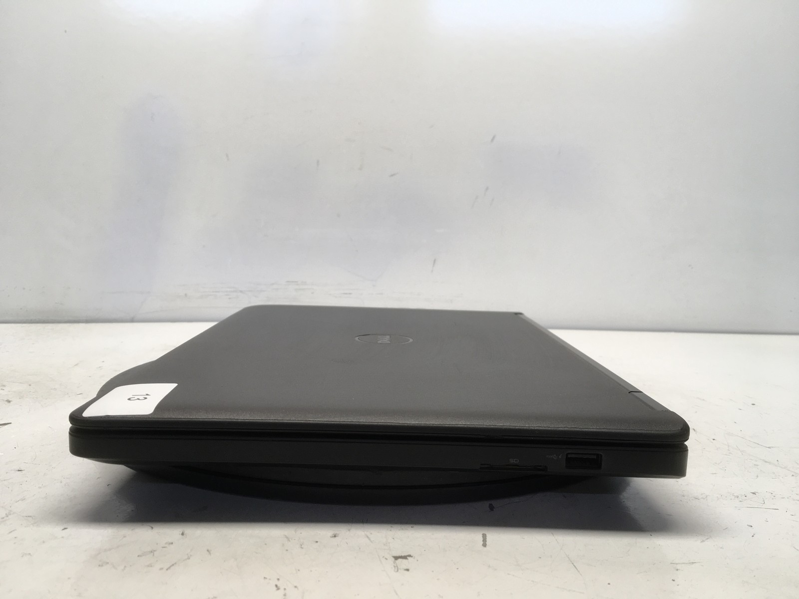 Dell Latitude E5450 Intel i5-5200U 2.2GHz 16 GB NO HDD No Batt