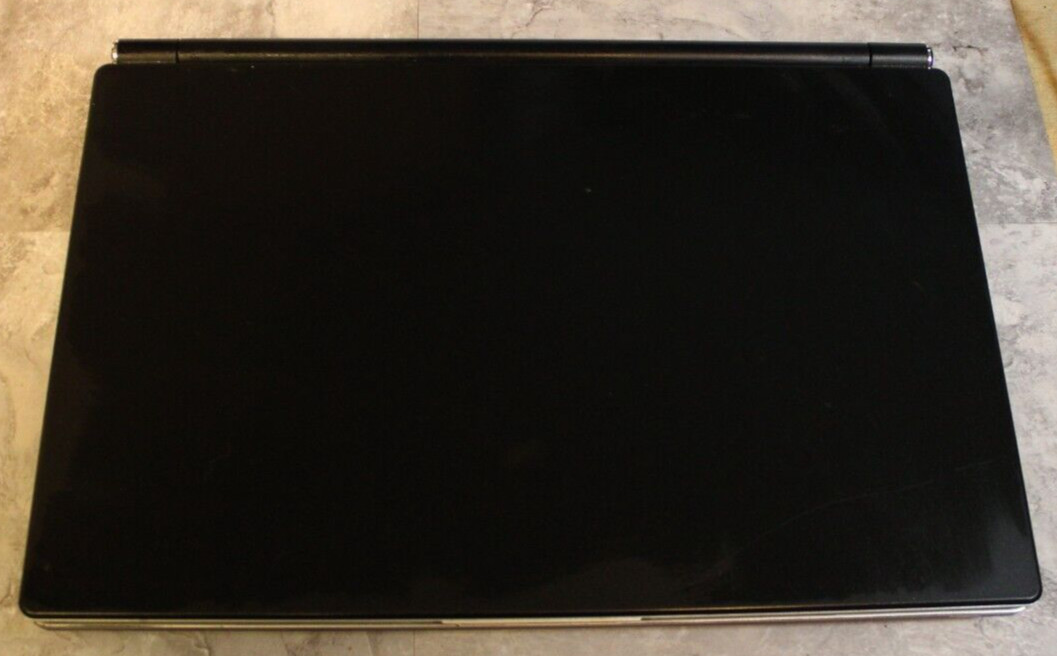 CLEVO W86CU For Parts Booted Windows 240GB SSD Wiped 4GB Ram i7-Q740@1.73GHz CPU