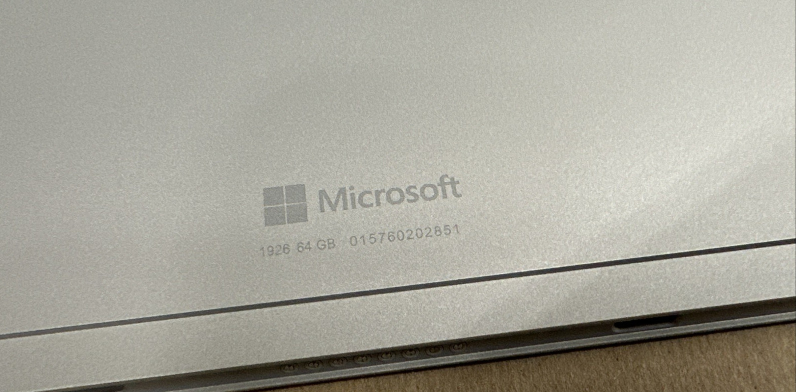 Microsoft Surface Go 2 1926 10.5″ Pentium Gold 4425Y 1.7GHz 4GB RAM 64GB eMMC