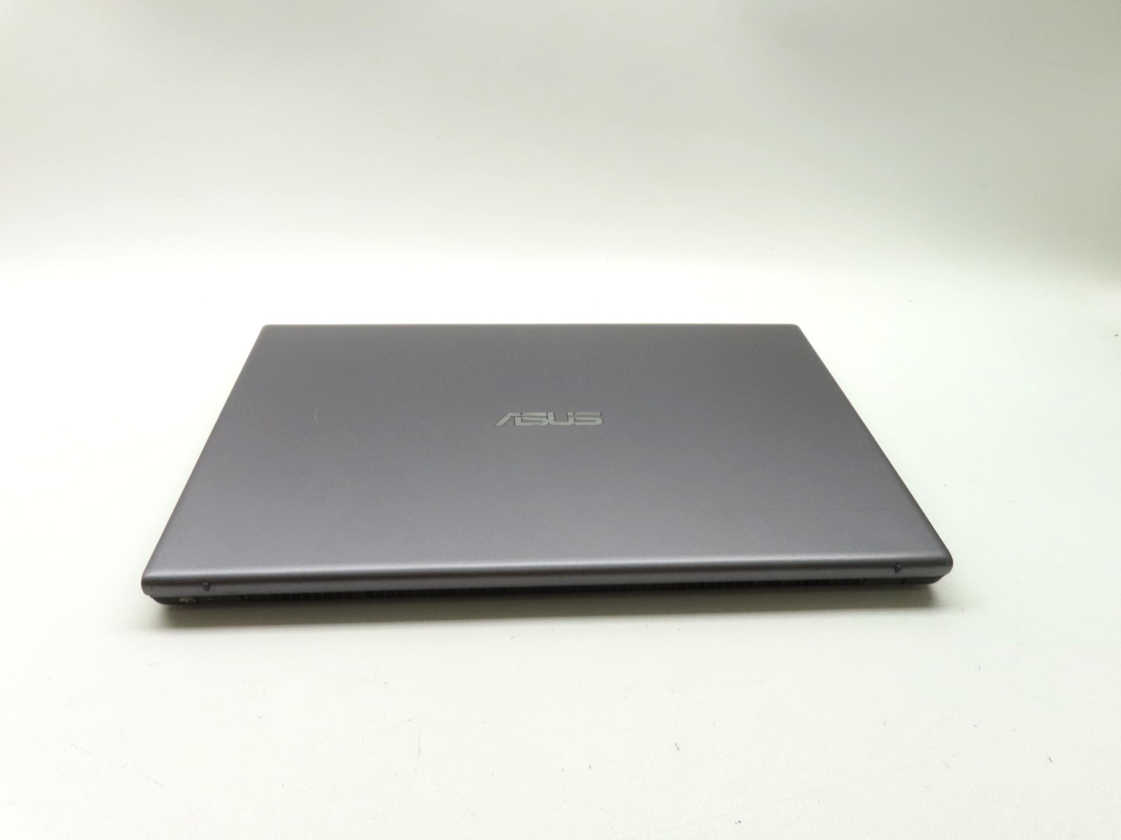 ASUS VivoBook 15 F512D 15.6″ AMD Ryzen 3 3200U 2.6GHz 12GB RAM 512GB SSD