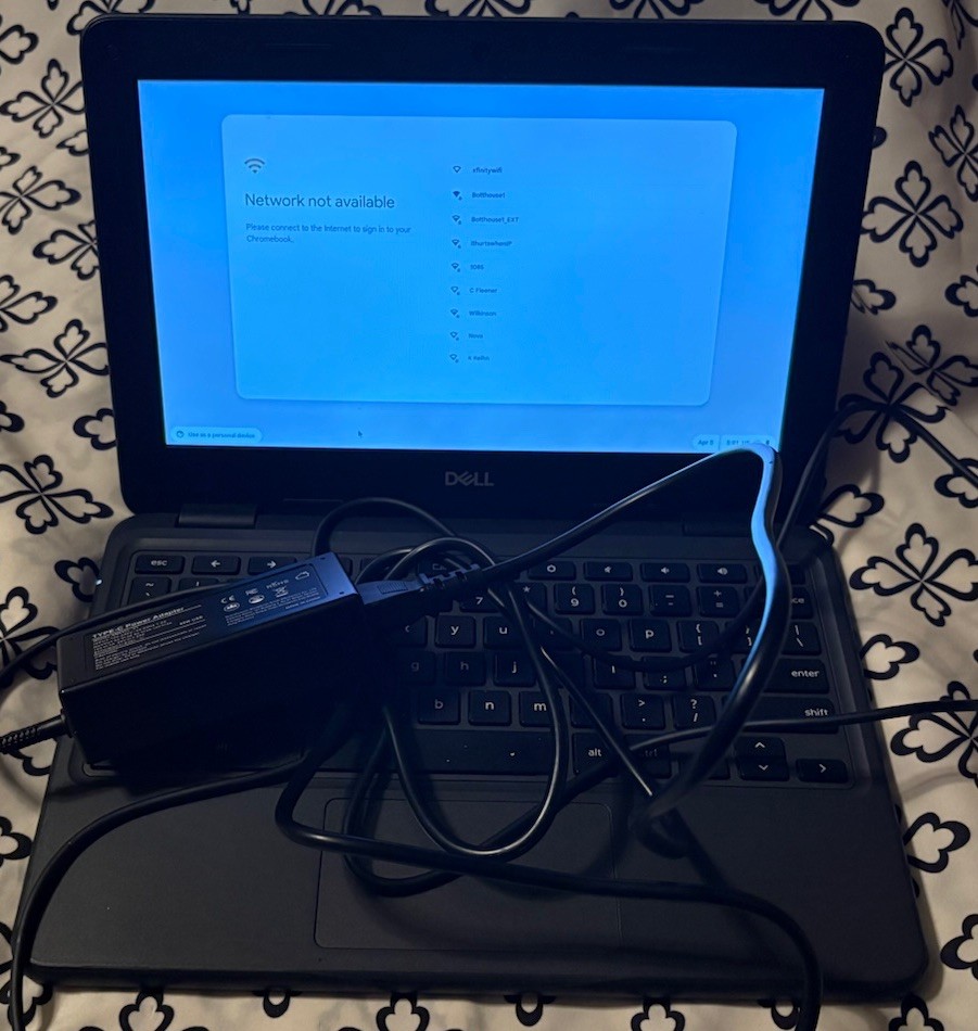 Dell 3100 Chromebook Laptop 11.6″ Touch Intel Celeron, 4GB RAM, 16GB SSD/Charger
