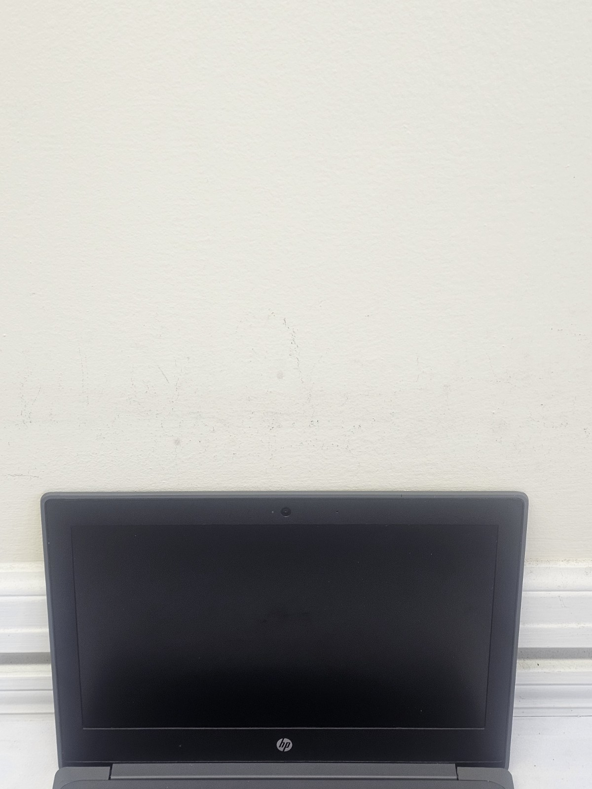 HP Chromebook 11A G8 EE Laptop – AMD A4-9120C – 4GB RAM – 16GB SSD – READ DESC.