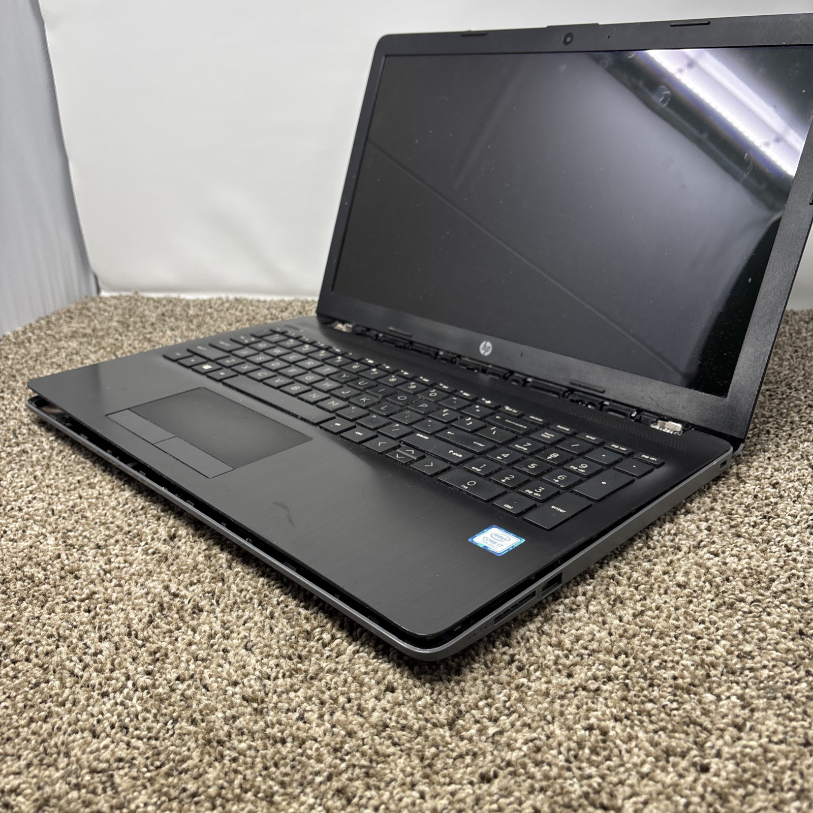 HP 15-DA0081OD Laptop i7 7th Gen DESTROYED FOR PARTS ONLY!