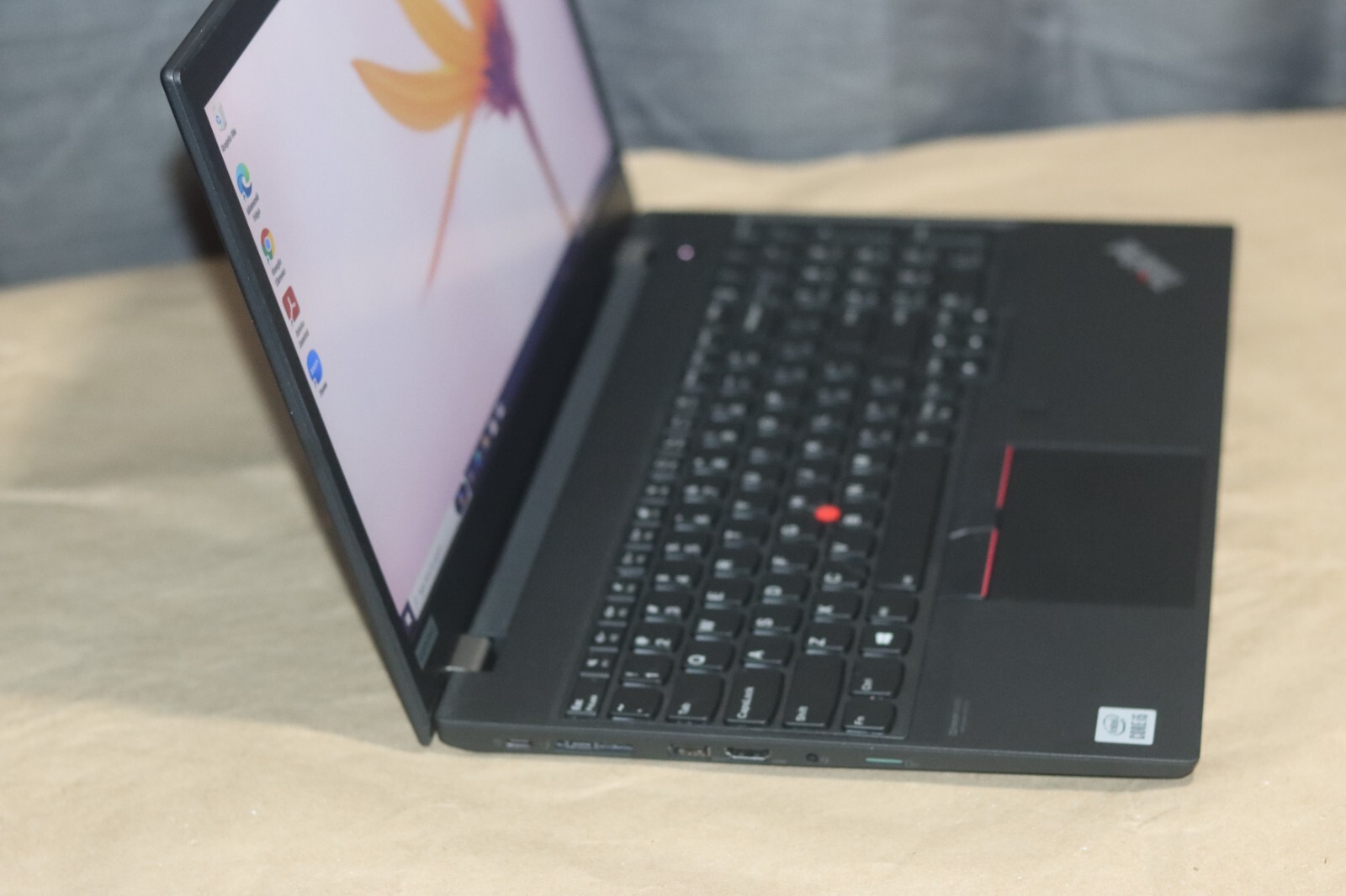 Lenovo ThinkPad T15 Gen 1 1.6 GHz i5-10210U 16GB Ram 256GB SSD – Very Good