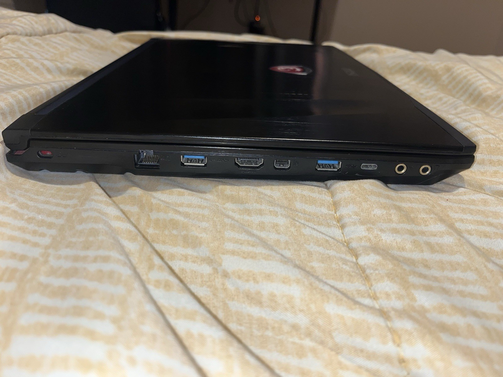 MSI GL62 6QF-893US Laptop FHD, I7-6700HQ, 8GB RAM, GTX-960M, 1TB HDD