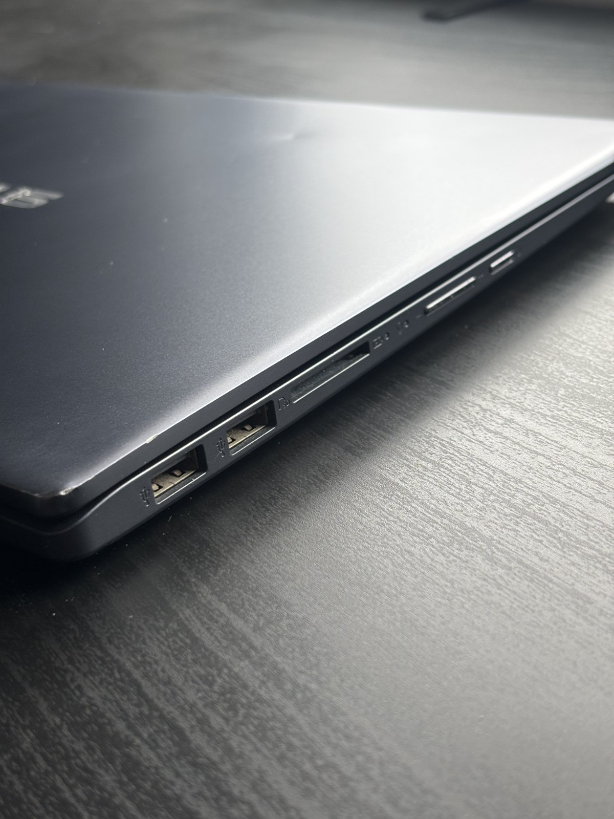 ASUS VivoBook Flip TP412F 14″ Touchscreen Laptop Intel i3 4GB RAM SSD Win 11