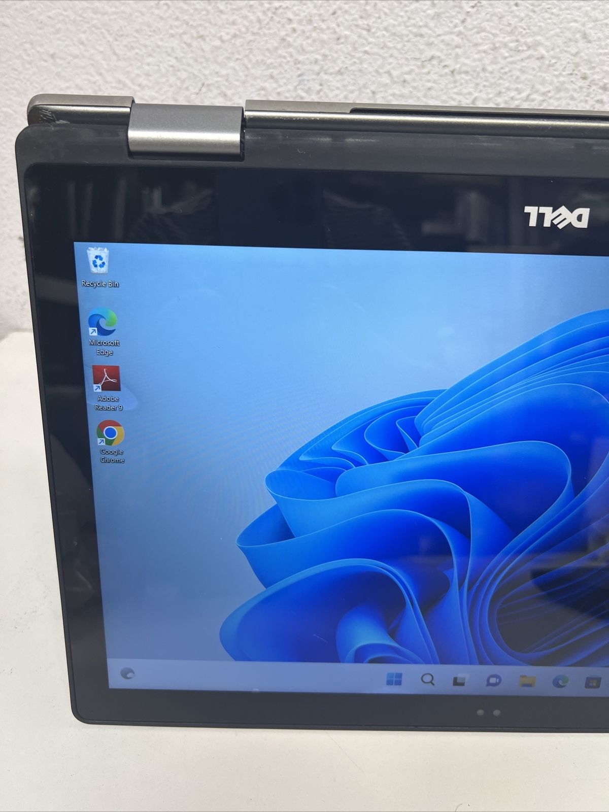 Dell Inspiron 15-7579 TOUCH 2IN1 Intel Core i5-7200U 2.5GHz 8GB 256GB SSD *READ*