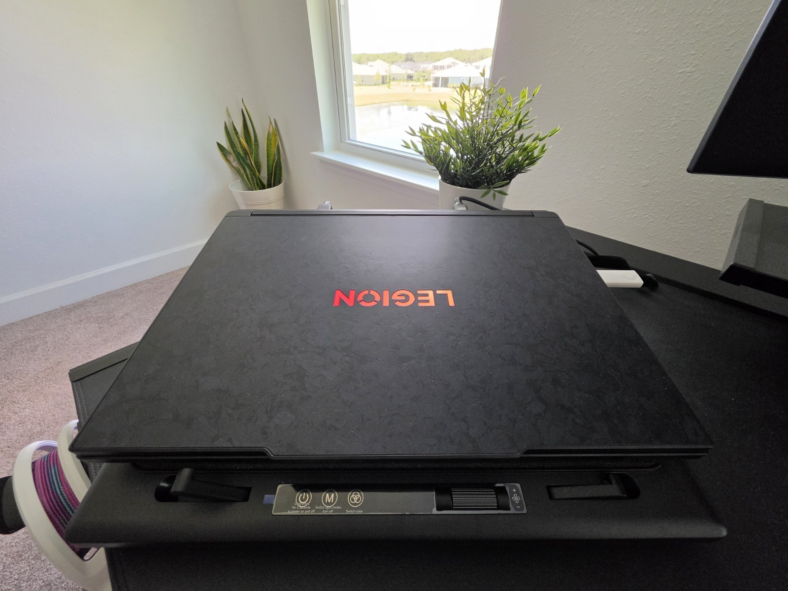 Lenovo Legion 9i gen 10 3D OLED RTX 5090 64gb RAM 2TB NVMe SSD