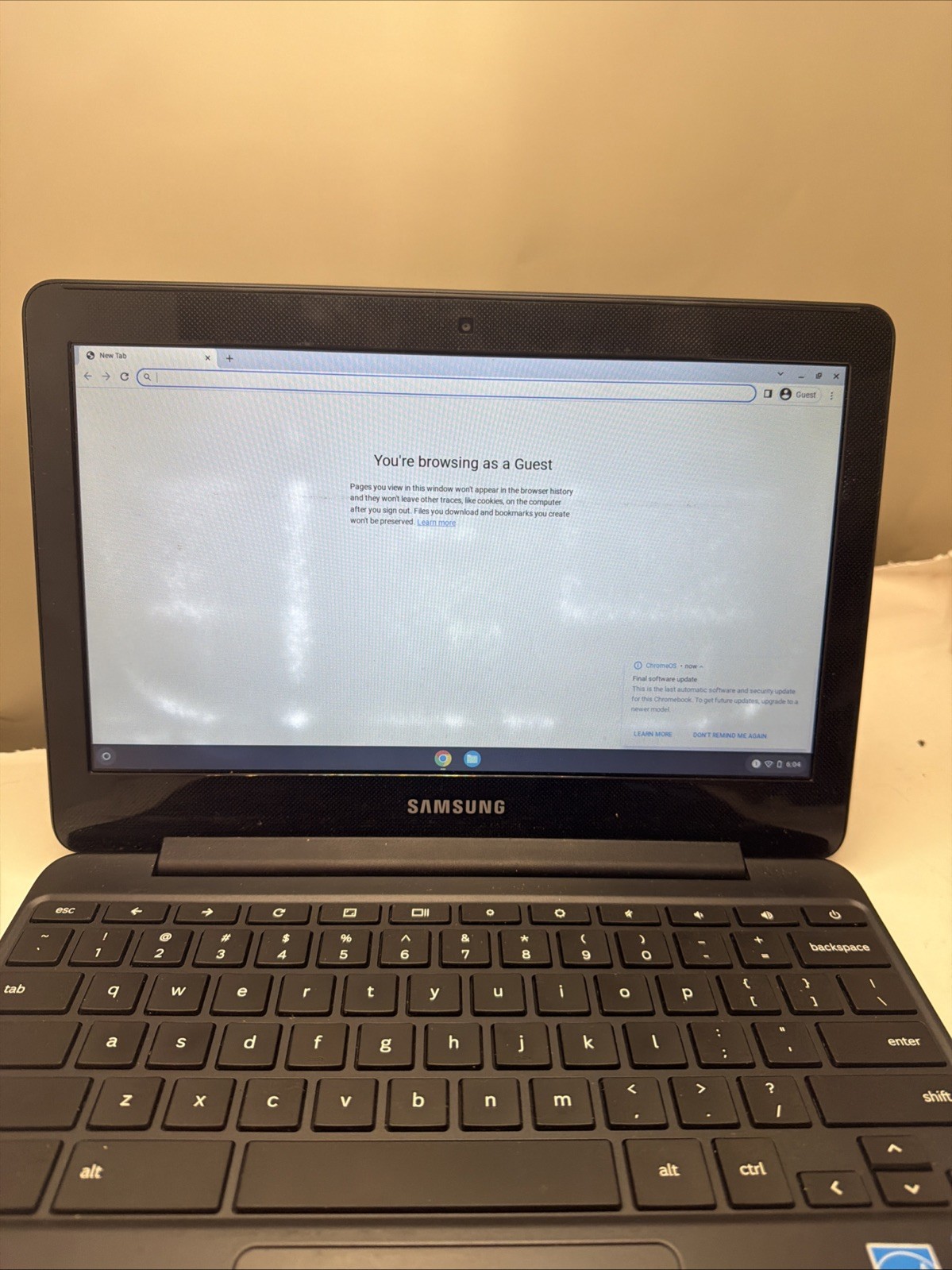 Samsung Chromebook 3 XE500C13-K02US (w/ charger) READ DESCRIPTION