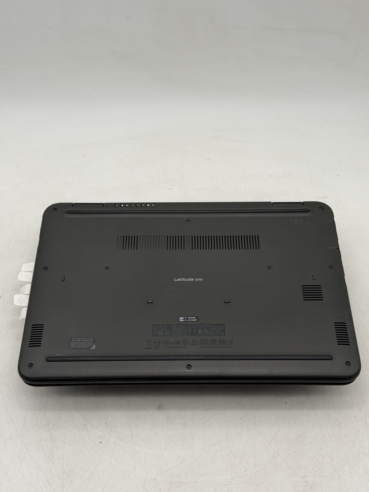 Dell Latitude 3310 13.3in i5-8265U 8GB 128GB NO OS *READ*