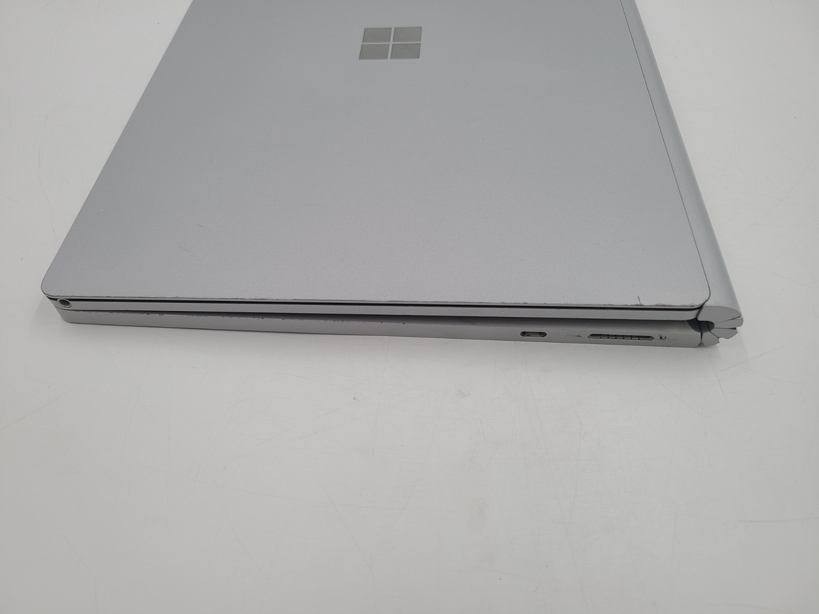 Microsoft Surface Book 2 i5-7300U 2.60GHz 8GB Ram 256GB SSD Win 11 Pro