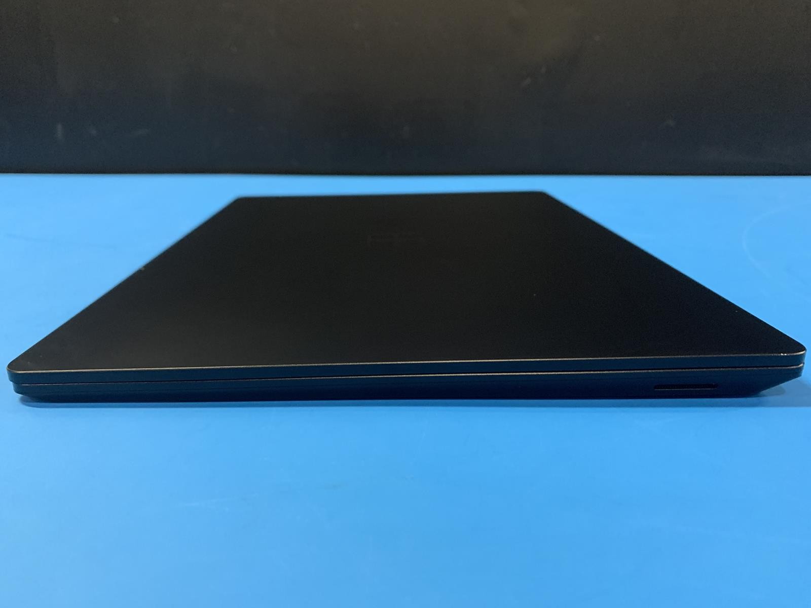 Microsoft Surface Laptop 5 Core i7 2.69GHz 16GB DDR5 510GB SSD IrisXE 1979 NO OS