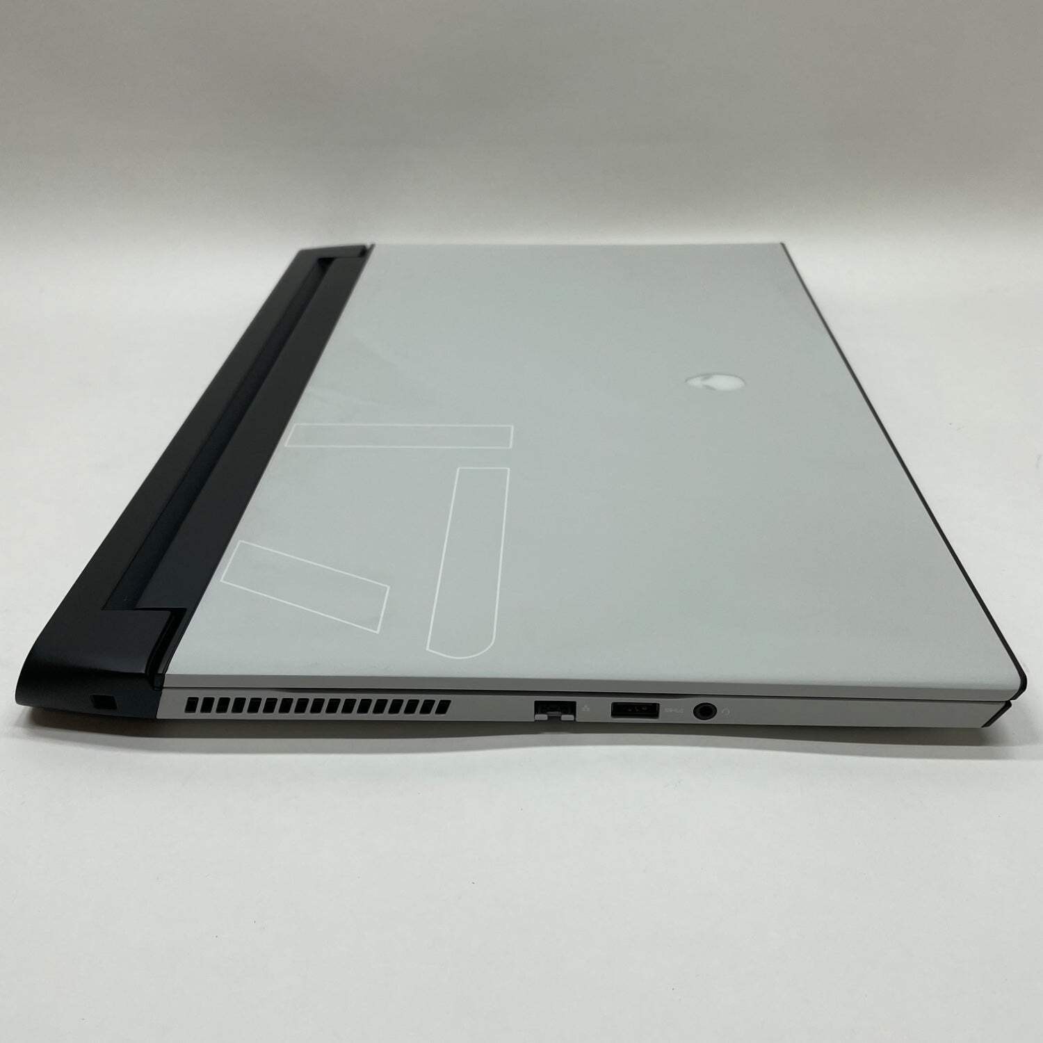 Alienware M17 R3 17.3″ i7-10750H 2.6GHz 8GB RAM 1TB HDD GeForce RTX 2070