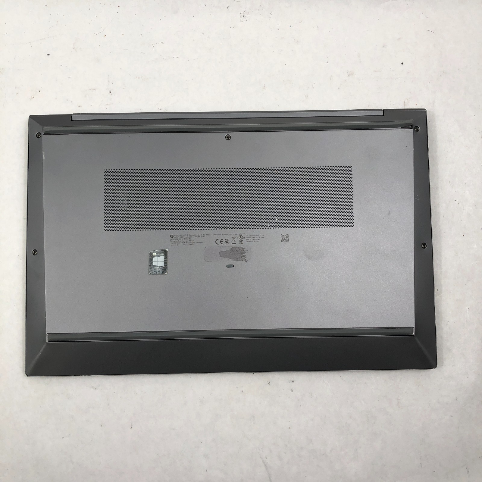 HP ZBook Firefly 15 G8 Mobile Workstation i7-1185G7 16GB RAM 512GB SSD No OS