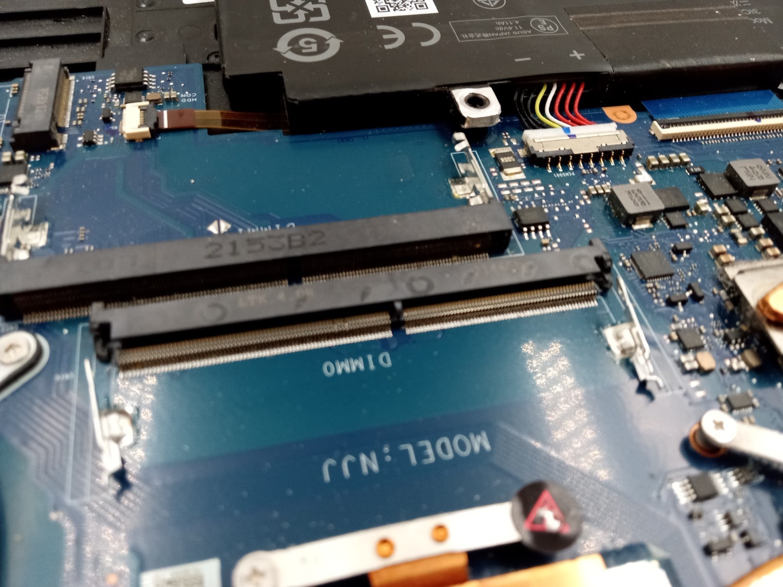 Asus TUF Gaming F17 FX706H 17.3″ Intel i5-11400H Nvidia RTX 3050 -PARTS -READ!!