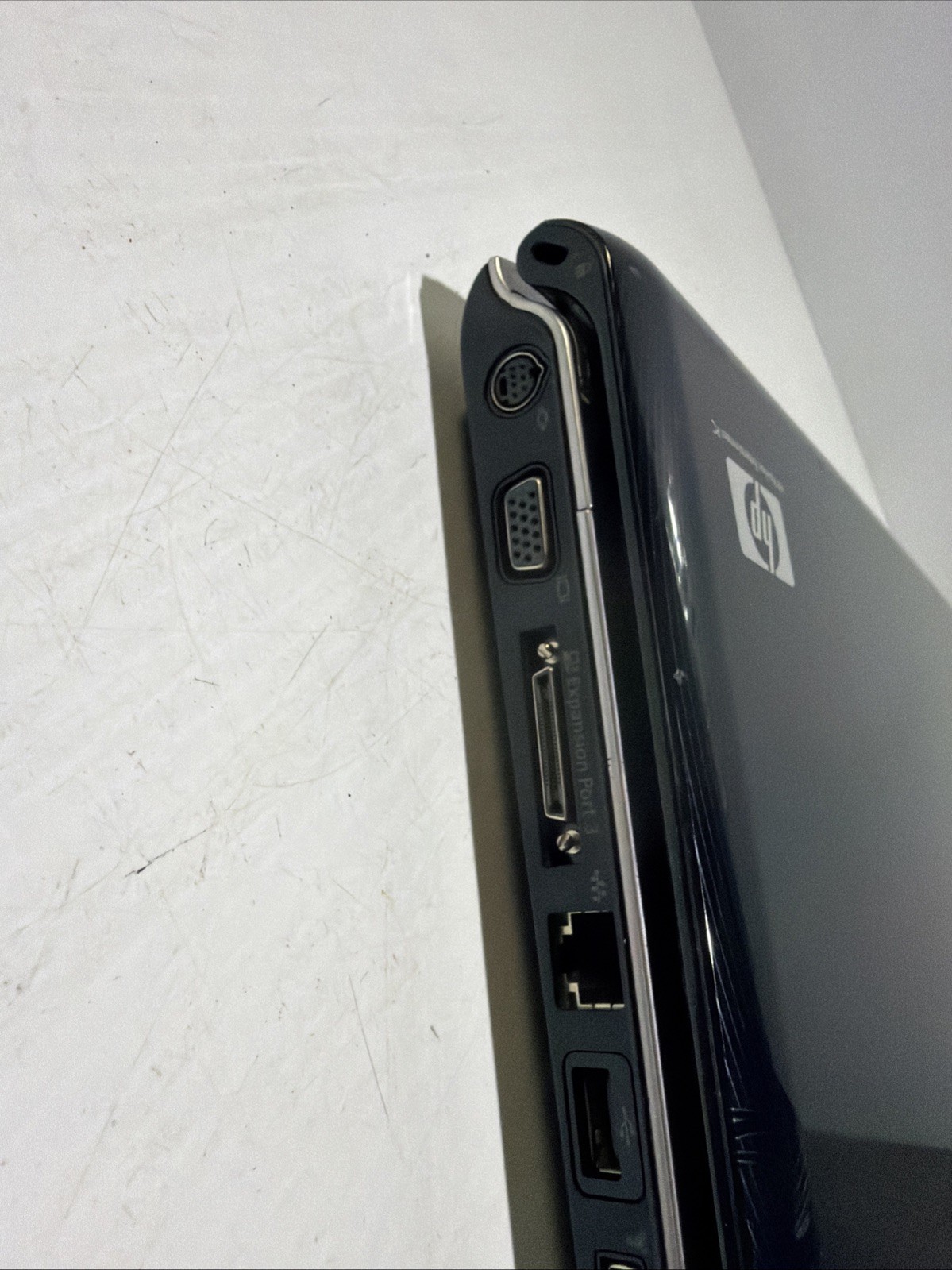 Hp Pavilion dv2700 14″ Laptop AMD Turion 64 X2 2gb Ram NO Drives Boots Bios
