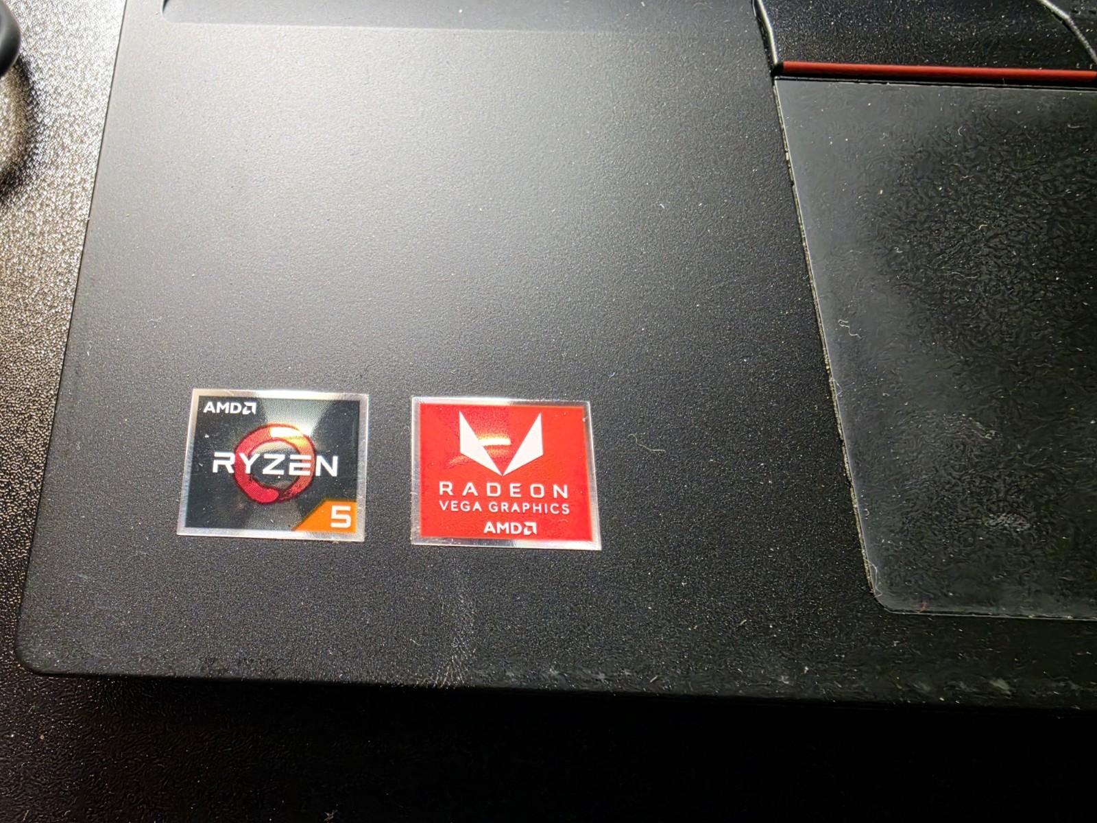 Lenovo ThinkPad E585 15.6″ ryzen 5 2500u 2ghz 8gb ram 256gb ssd