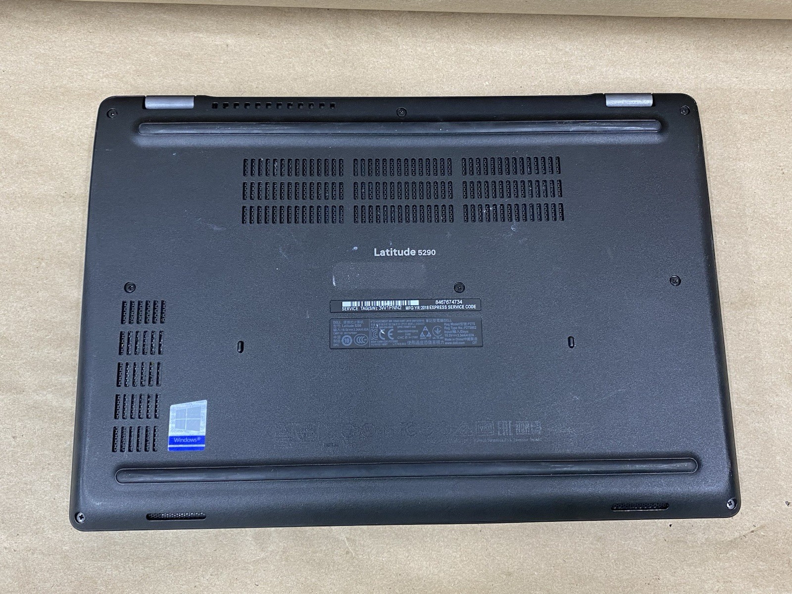 Dell Latitude 5290 – 12.5″ 1366×768 – i5-8350U – 4GB – 128GB SSD – Win 11 Pro