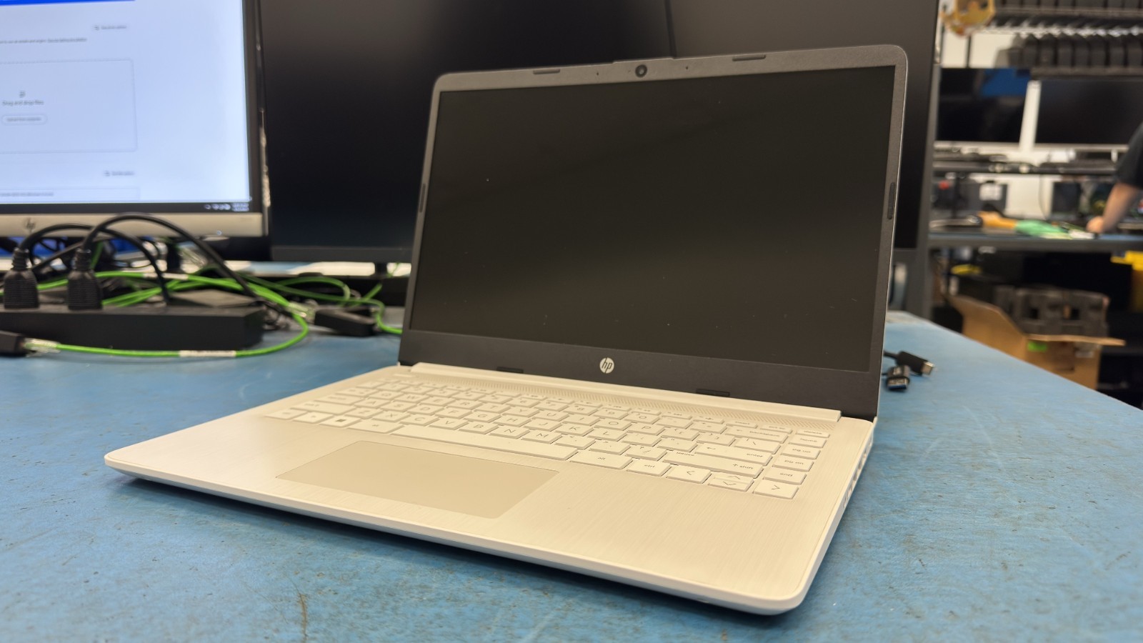 HP 14z-fq000 5CD2281QQW (Grade D)