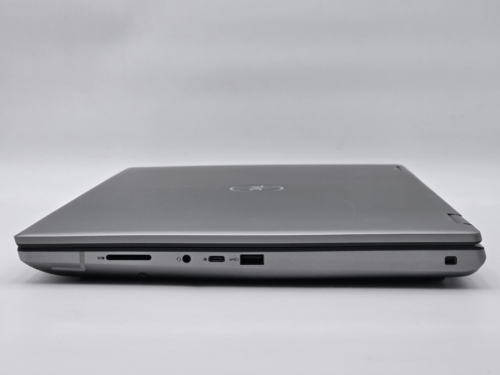 Dell Precision 7780 17.3″ FHD i9-13950HX 64GB DDR5 1TB SSD RTX 3500 Ada 12GB