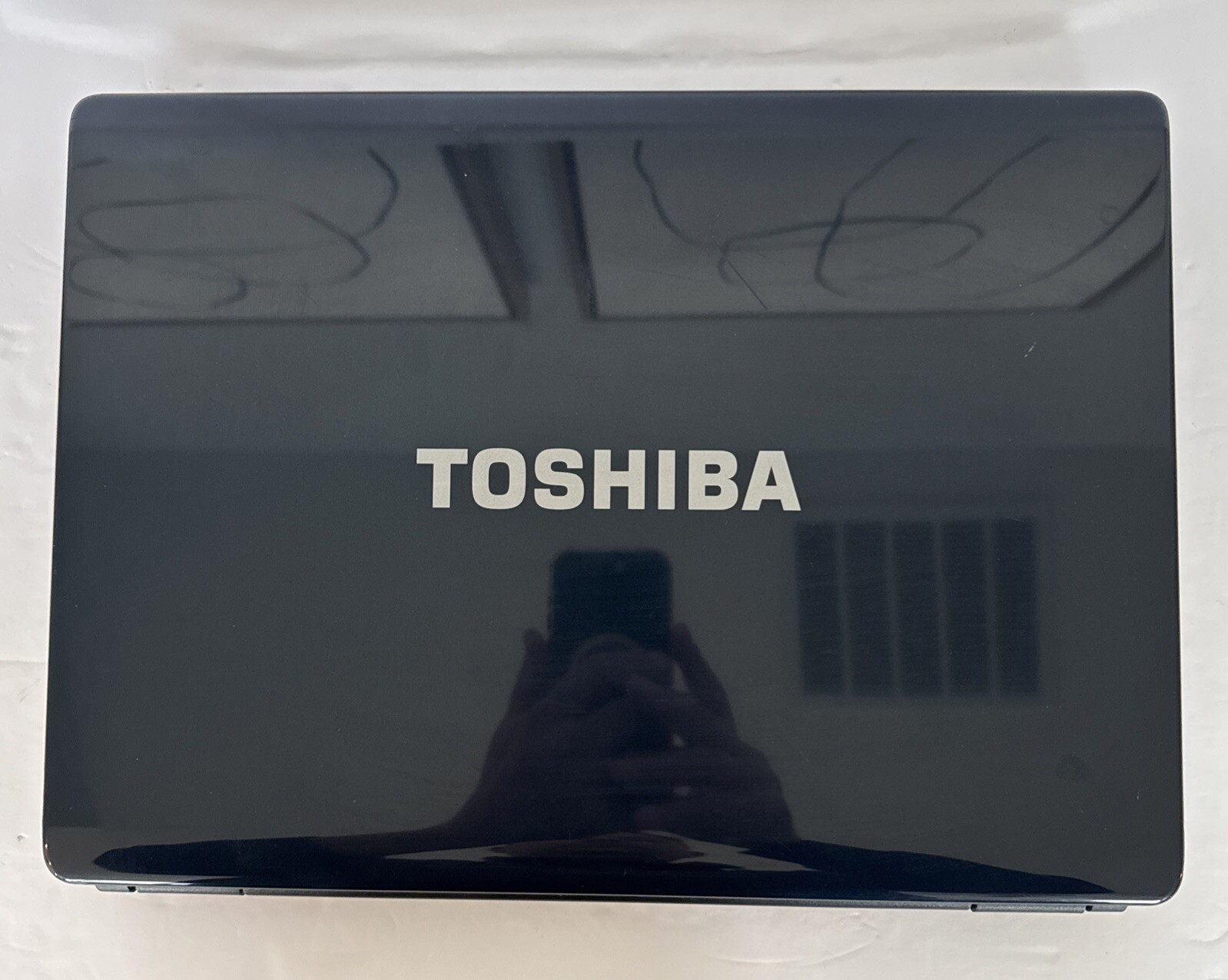 Toshiba Satellite Laptop PSLC8U-03701Q 3GB SDRAM 250GB Hard Drive Read