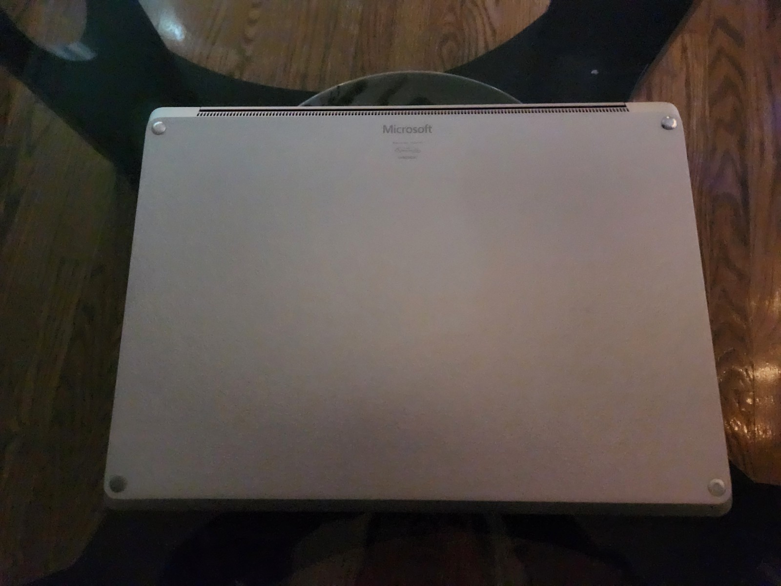 Microsoft Surface Laptop 213-inch (2018) – Corei7-8650U – 8 GB – SSD 256*USA