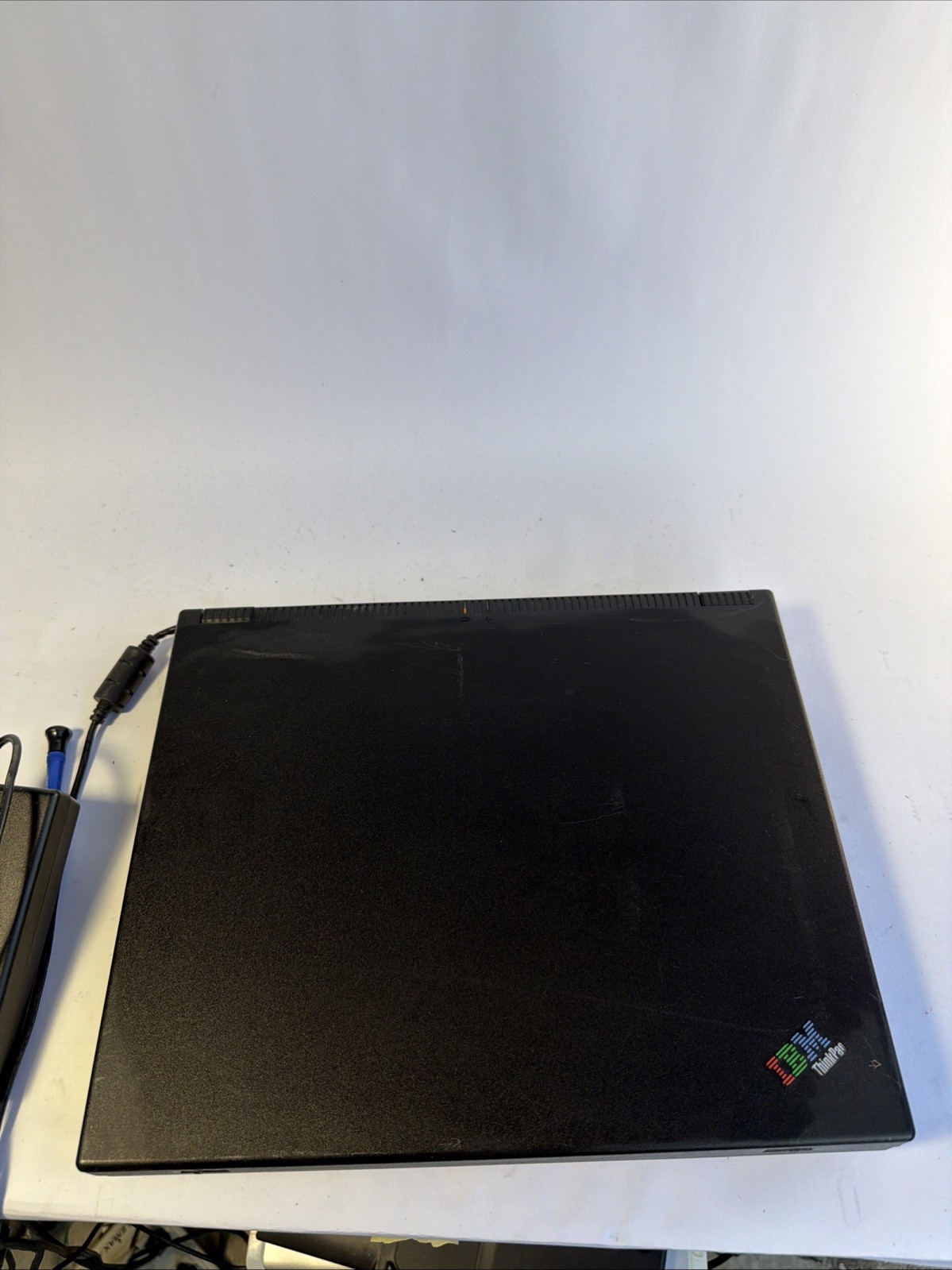 VINTAGE 1990s IBM ThinkPad 390 Laptop Pentium II Win 98 SE 3.5 Floppy BAD HINGE
