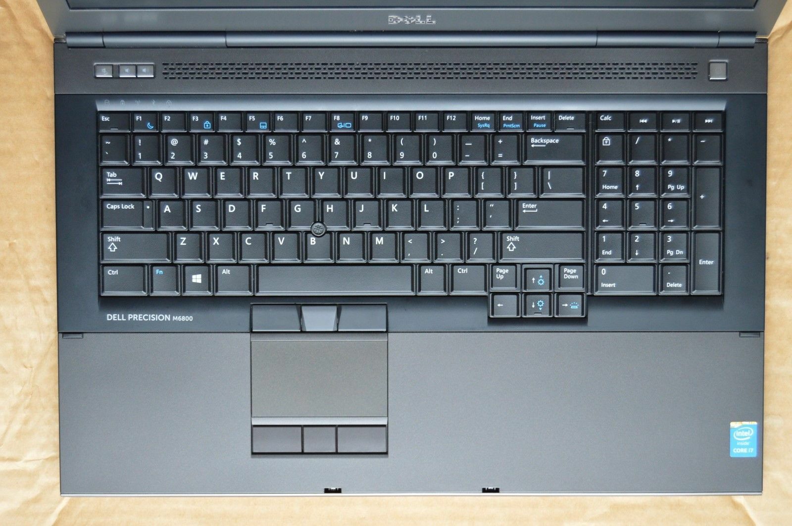 Workstation DELL M6800 i7-Quad 512GB SSD + 1TB DVDRW 32GB 17.3″ AMD FirePro 2GB