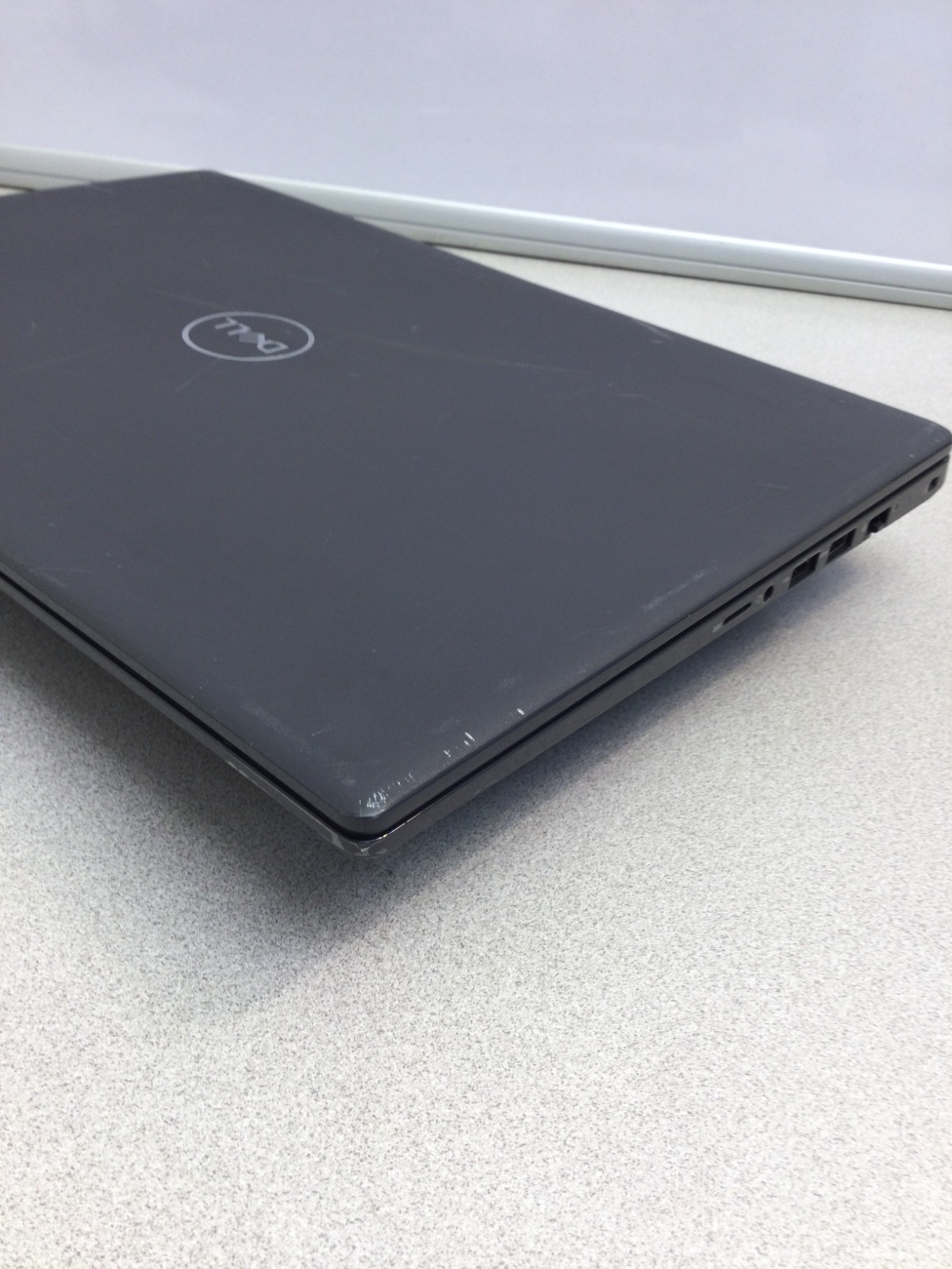 Dell Latitude 3510 15.6″ core i5-10210U 1.60GHz 8GB 256GB SSD WIN 11 PRO