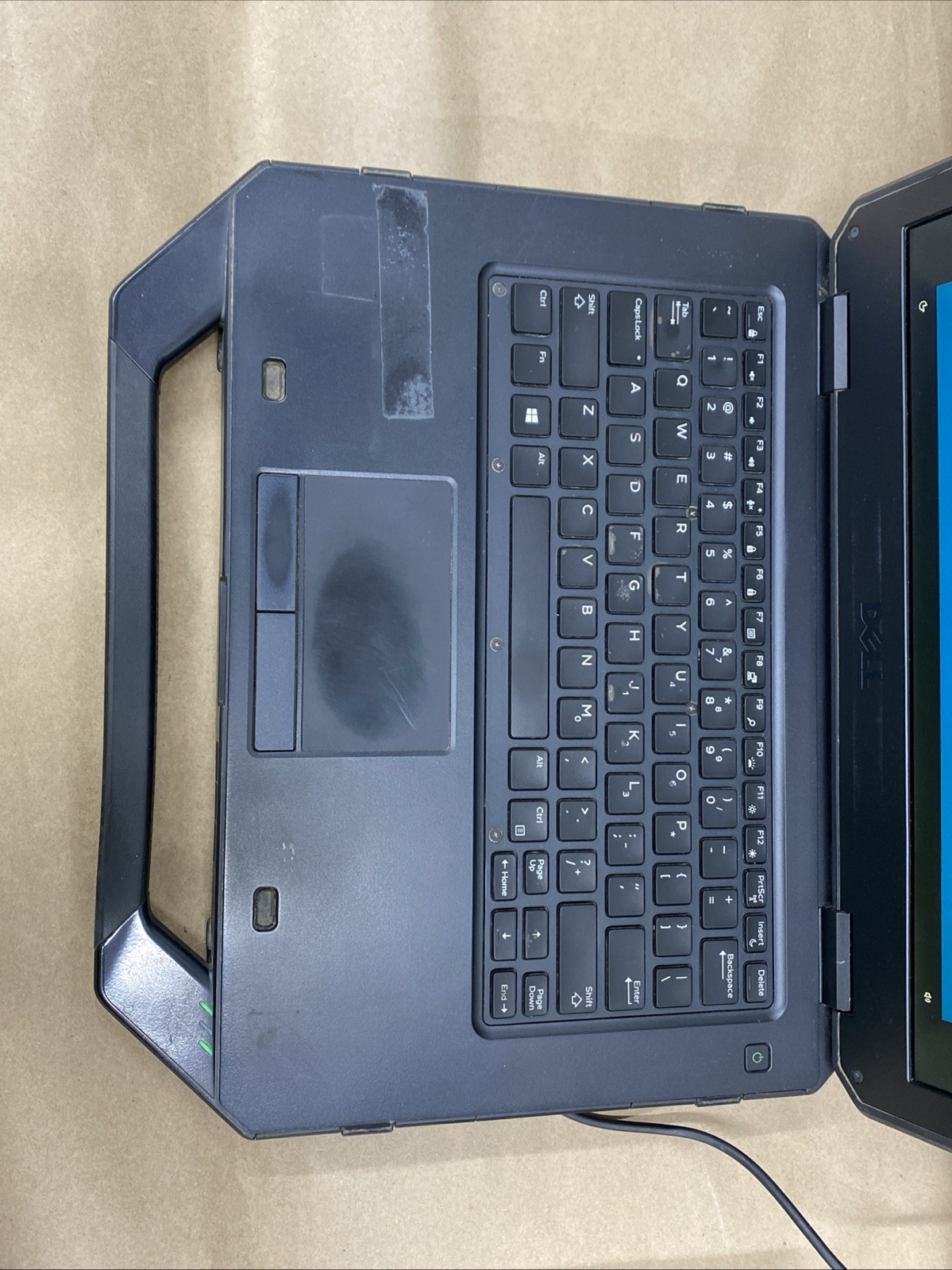 Dell Latitude 5414 – 14″ FHD – i5-6300U – 8GB – 256GB SSD – Win 10 Pro – READ
