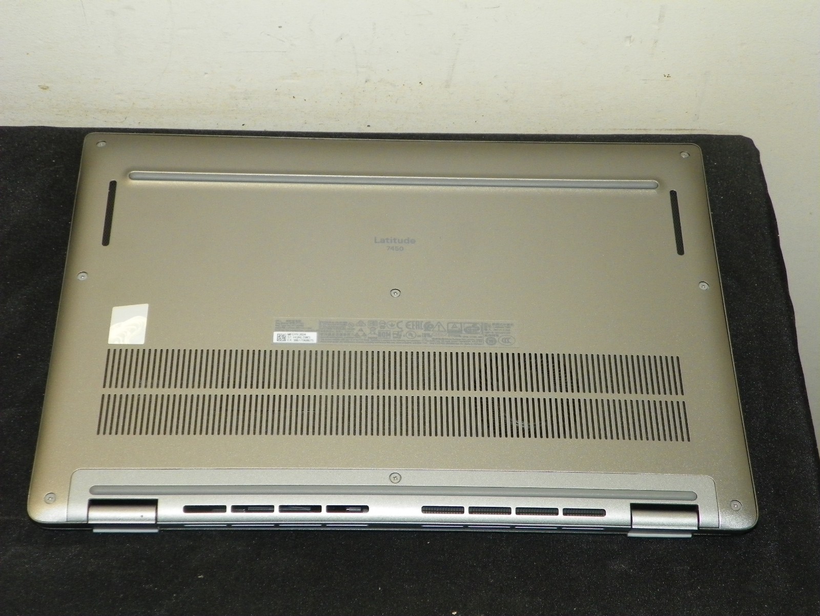 Dell Latitude 7450 14 Inch Windows 11 Pro Touch – Ultra 7/16GB/Backlit KB/TB4 J