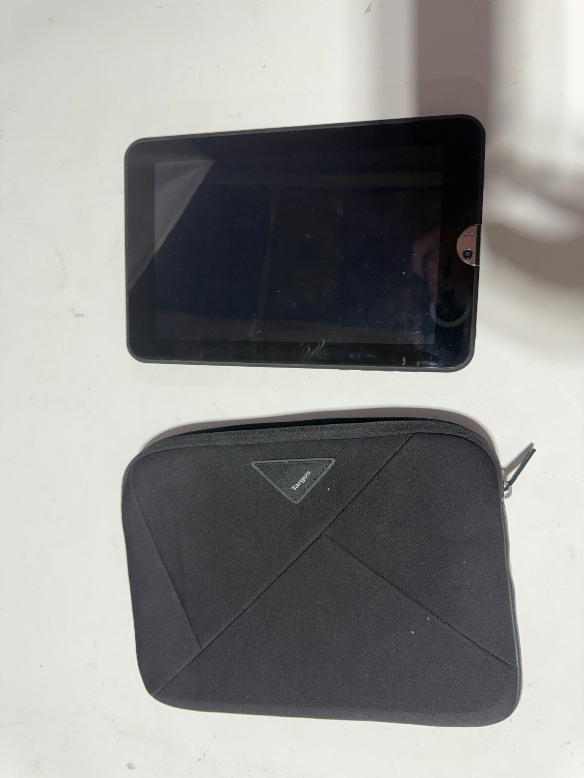 Toshiba at105- T1016 in targus case