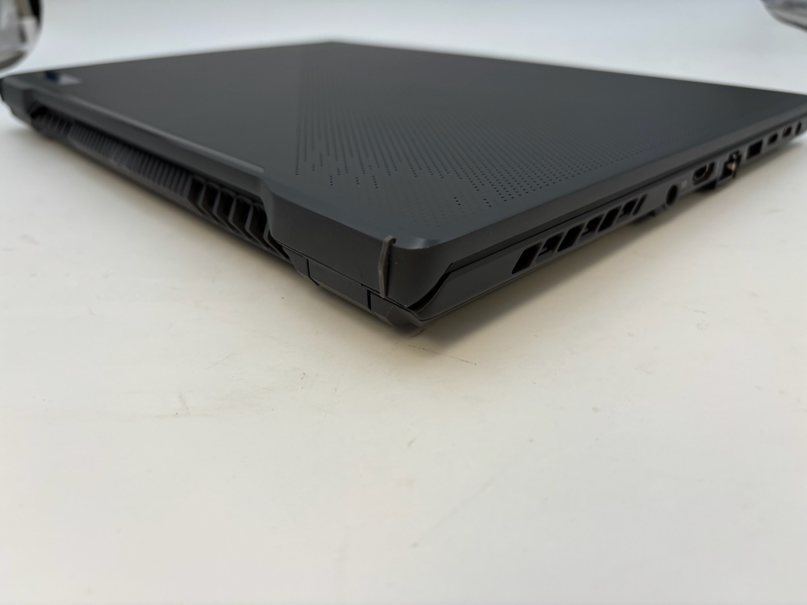 ASUS ROG Zephyrus G16 GU603VI 16″ 512 GB SSD 16 GB RAM i7-13620H RTX 4070