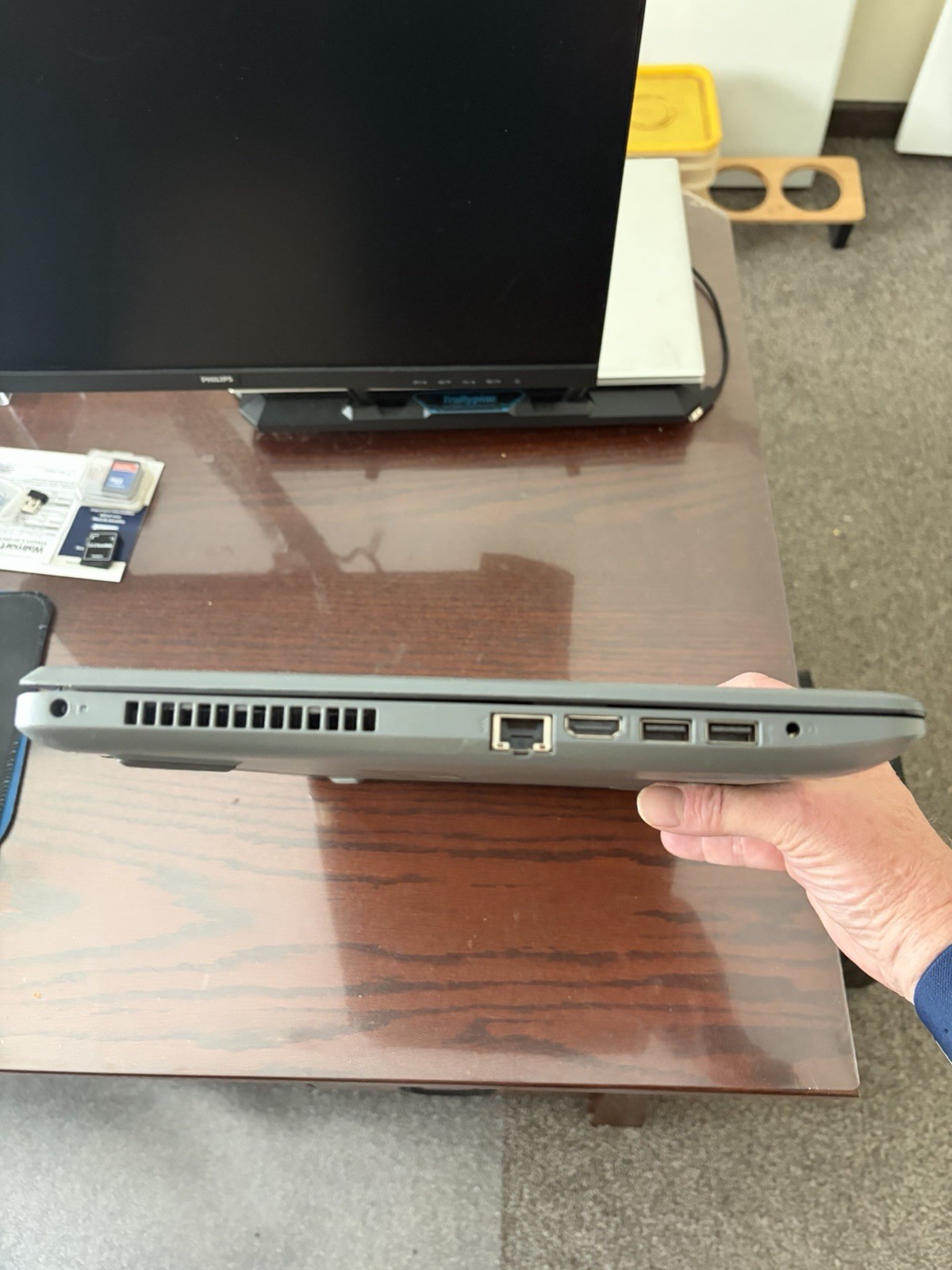 HP 15-bw0xx 15.6in Laptop AMD A12-9720P 8GB 1TB HDD Touch Win10 Gray AC