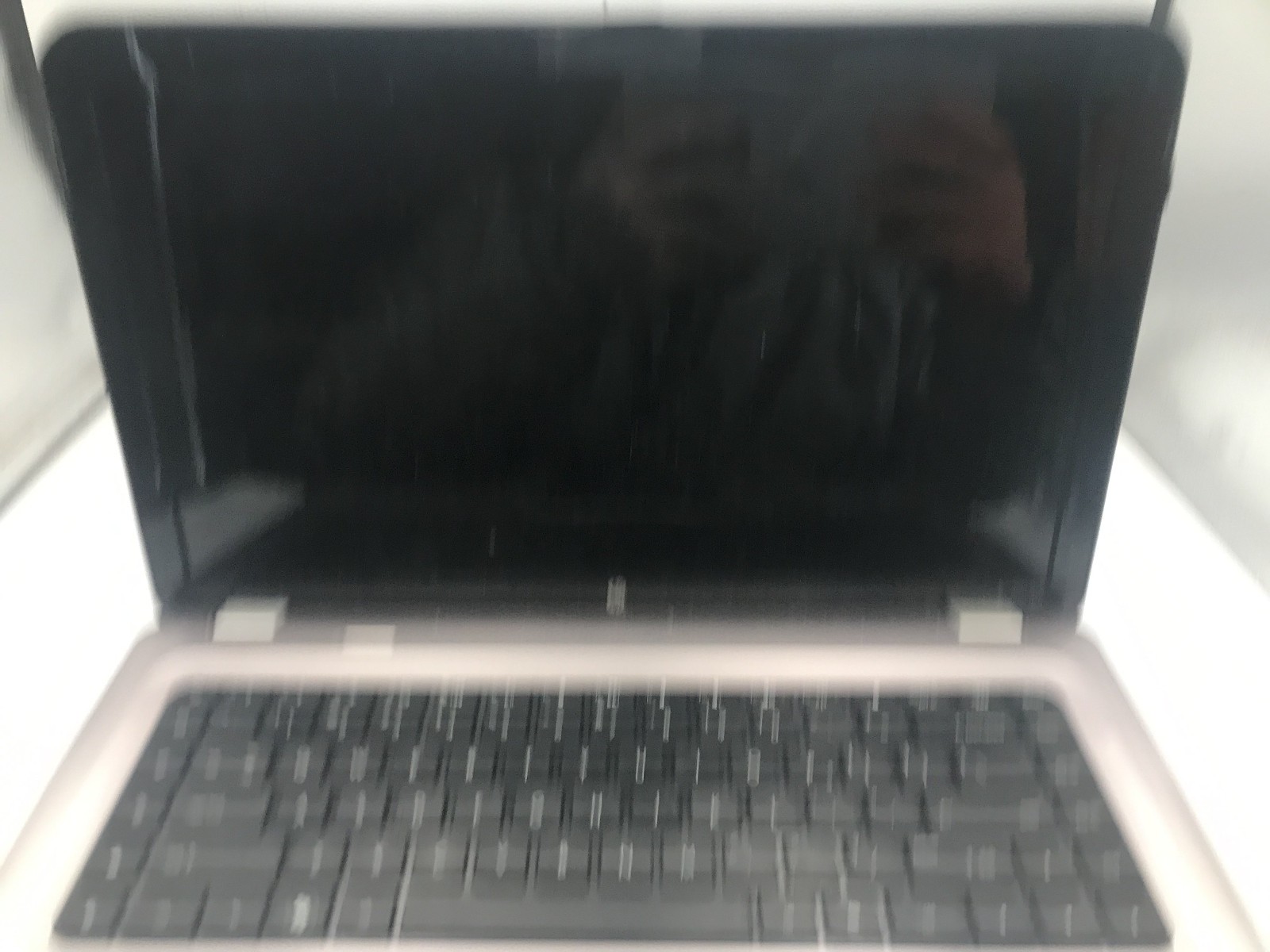 HP PAVILION DV6 3250US – FOR PARTS/DRILLED MOBO – INTEL I5 1ST GEN – NO RAM – BB