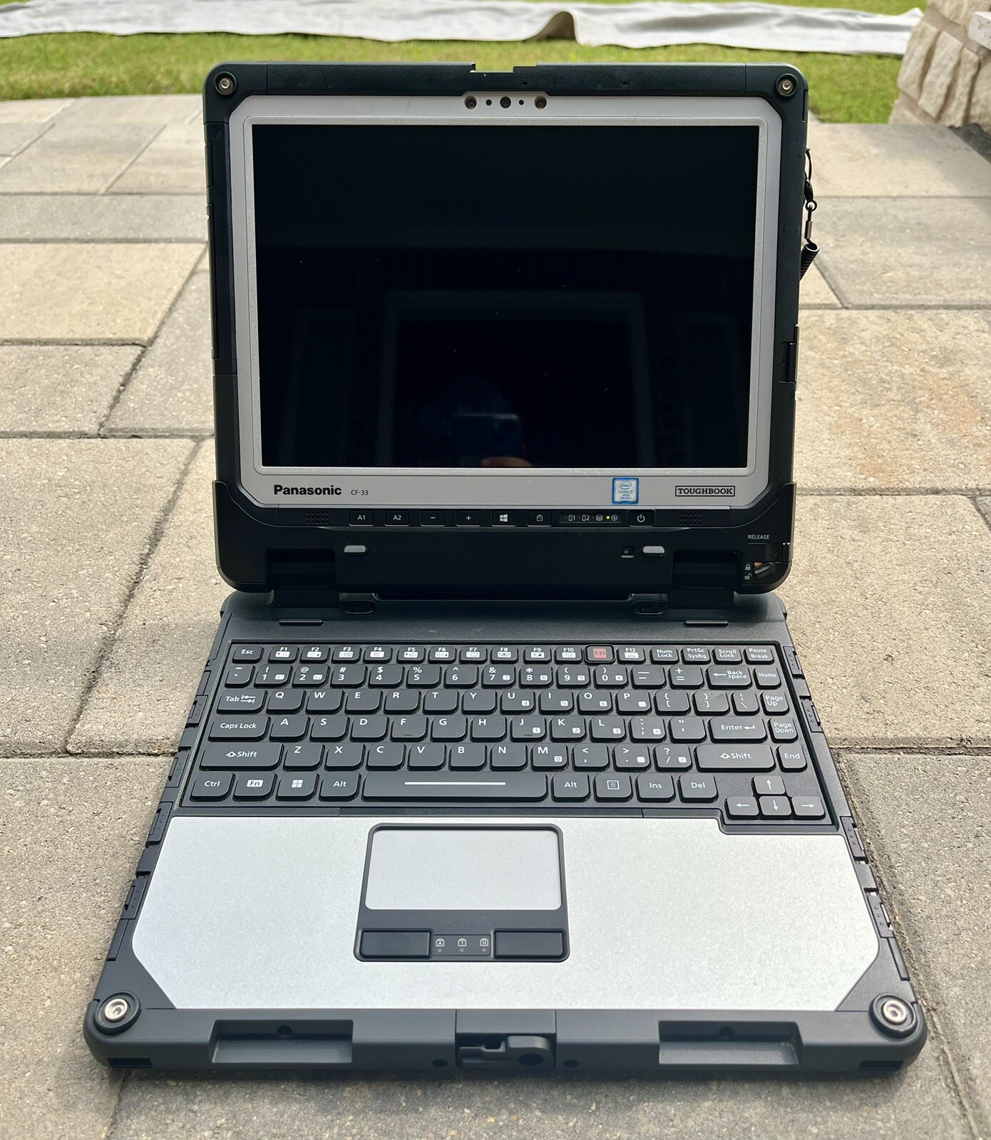 Panasonic Toughbook CF-33 2.80GHz Win 11 Core i7-7600U 16GB RAM 512GB SSD
