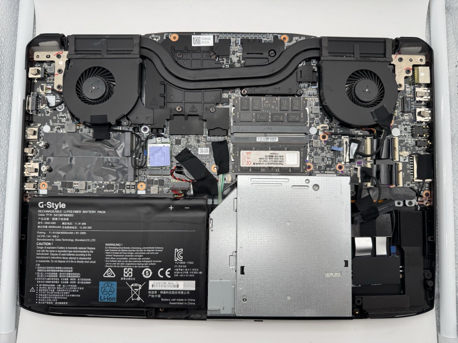 *NO POWER* GIGABYTE P56 LAPTOP i7 7700HQ 32GB DDR4 NVIDIA GTX 1070 FOR PARTS