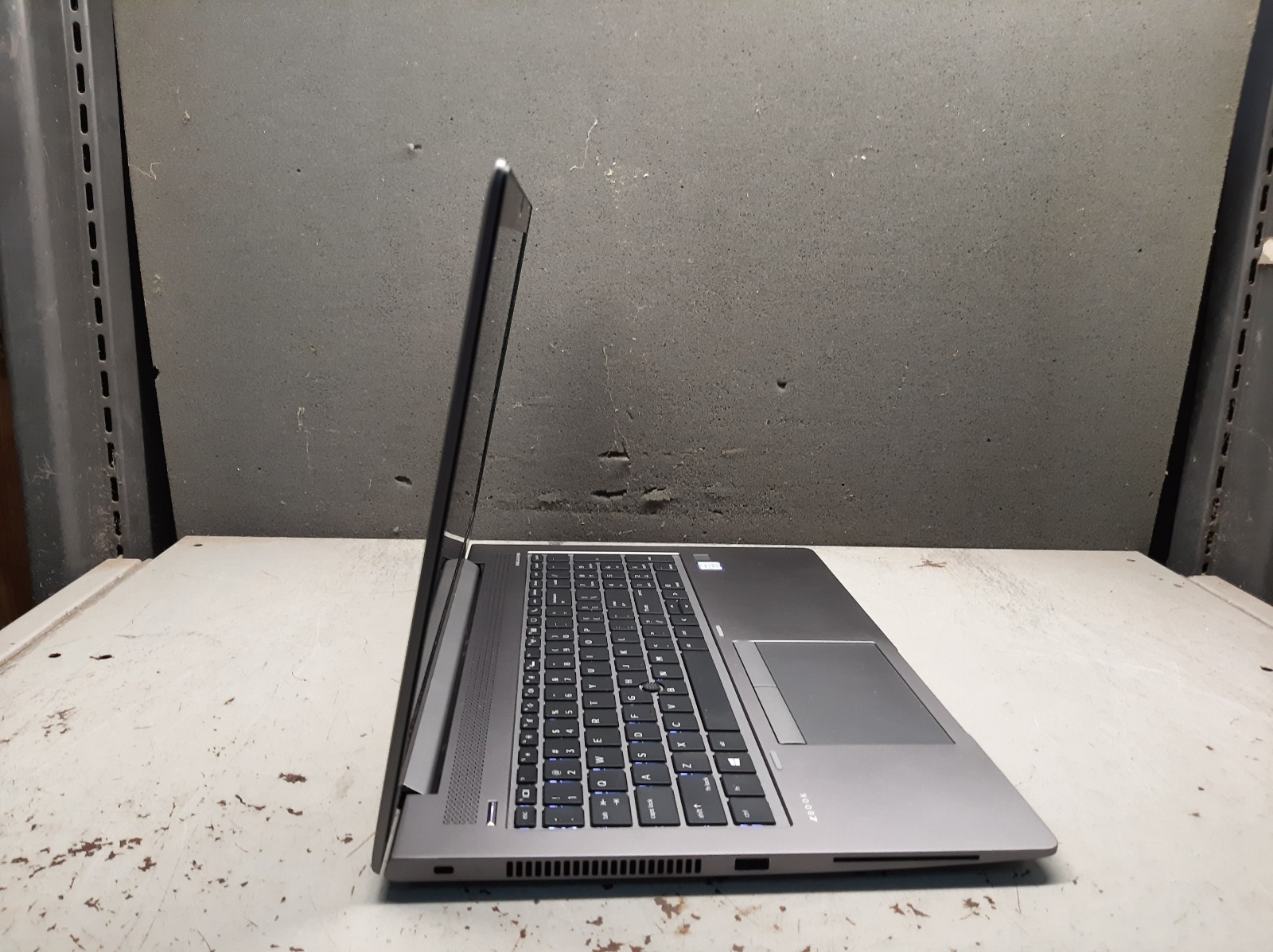 HP ZBook 15u G6 i5-8365u 15.6″ 8GB RAM 256GB SSD Windows 11