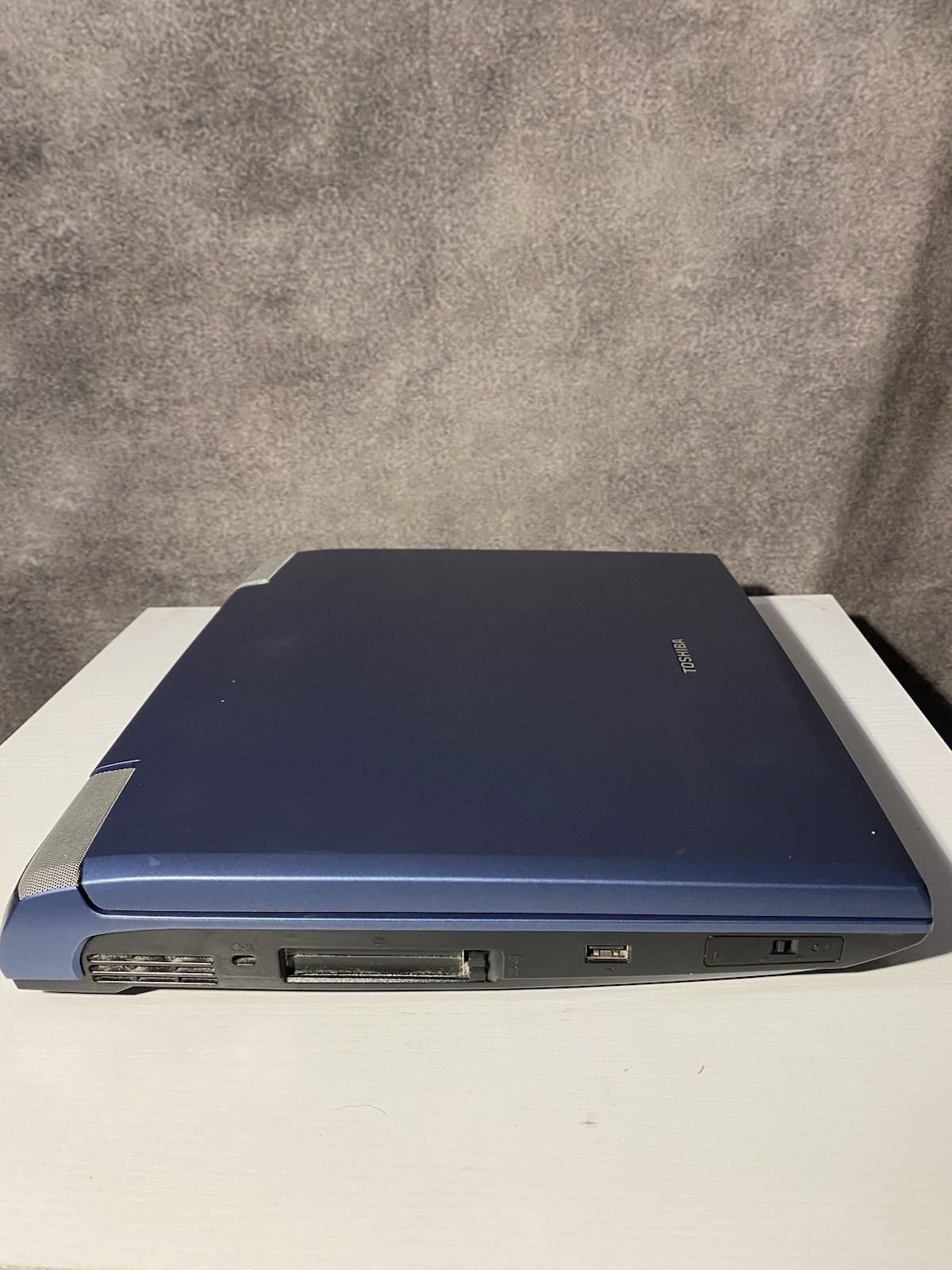 Toshiba Satellite 2455-S305 Retro Laptop Bundle POWERS ON – No HDD Manuals CD