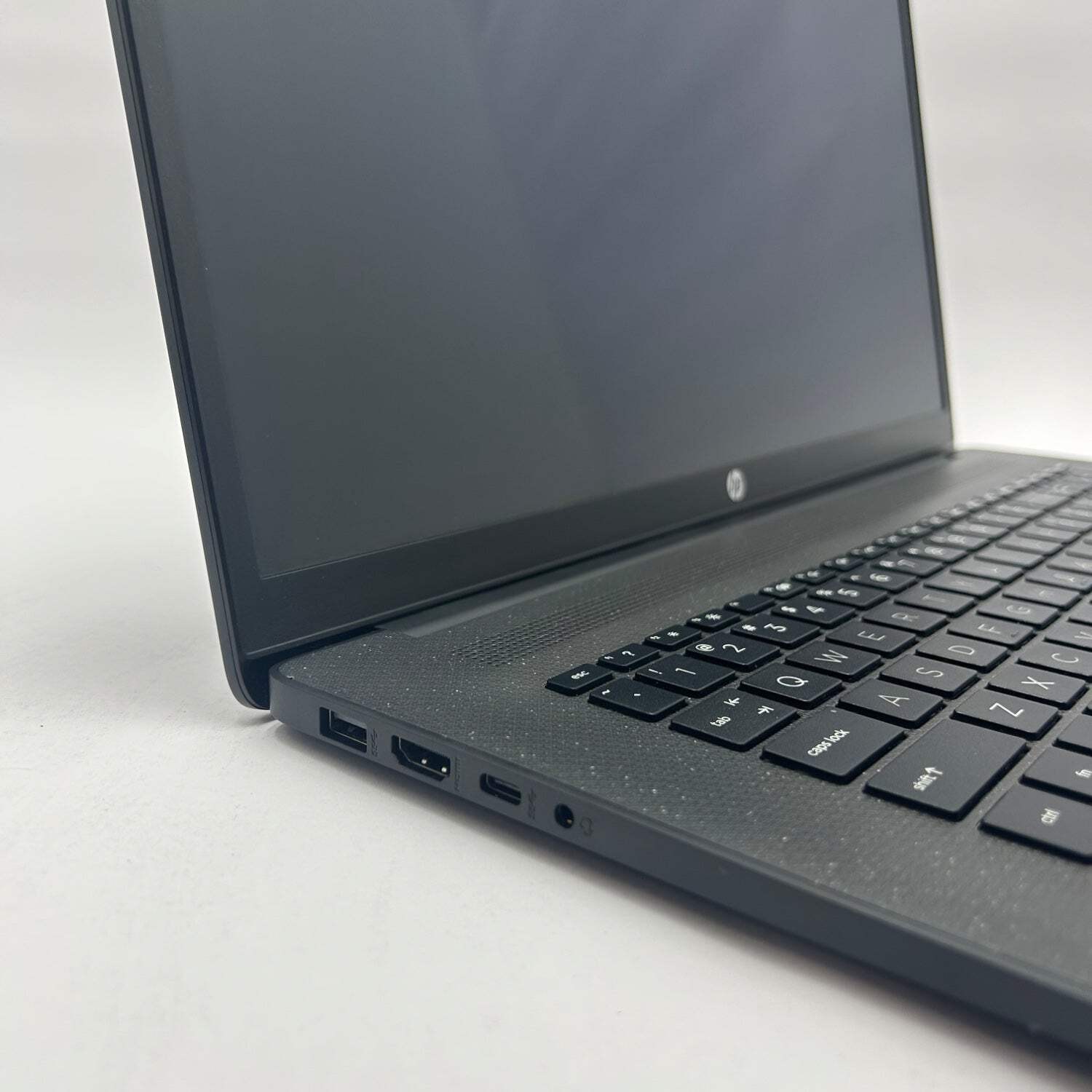 HP Laptop 17T-CN300 18″ i5-1344u 1.3GHz 12GB RAM 256GB SSD