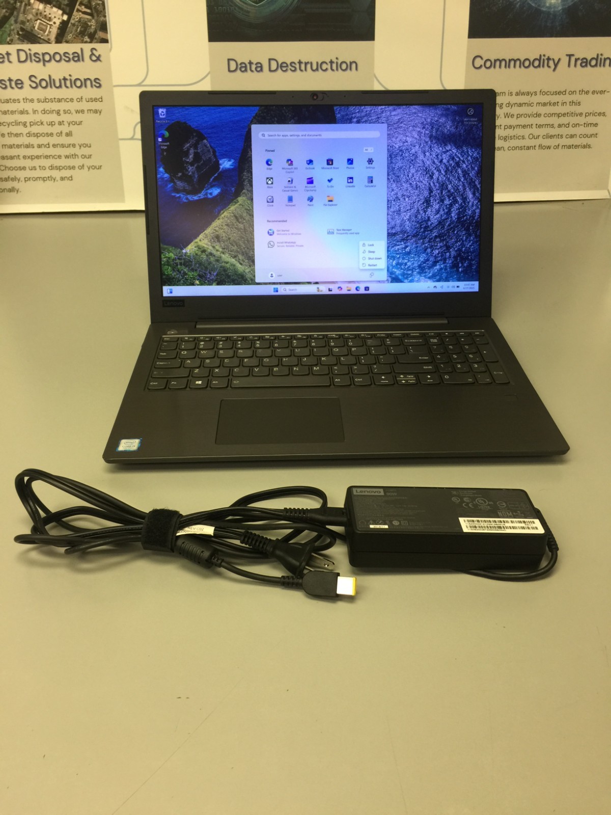 LenovoV330-15IKB (81AX) core i5 7th gen 2.50 ghz 8 GB RAM 256 GB SSD WIN 11 PRO