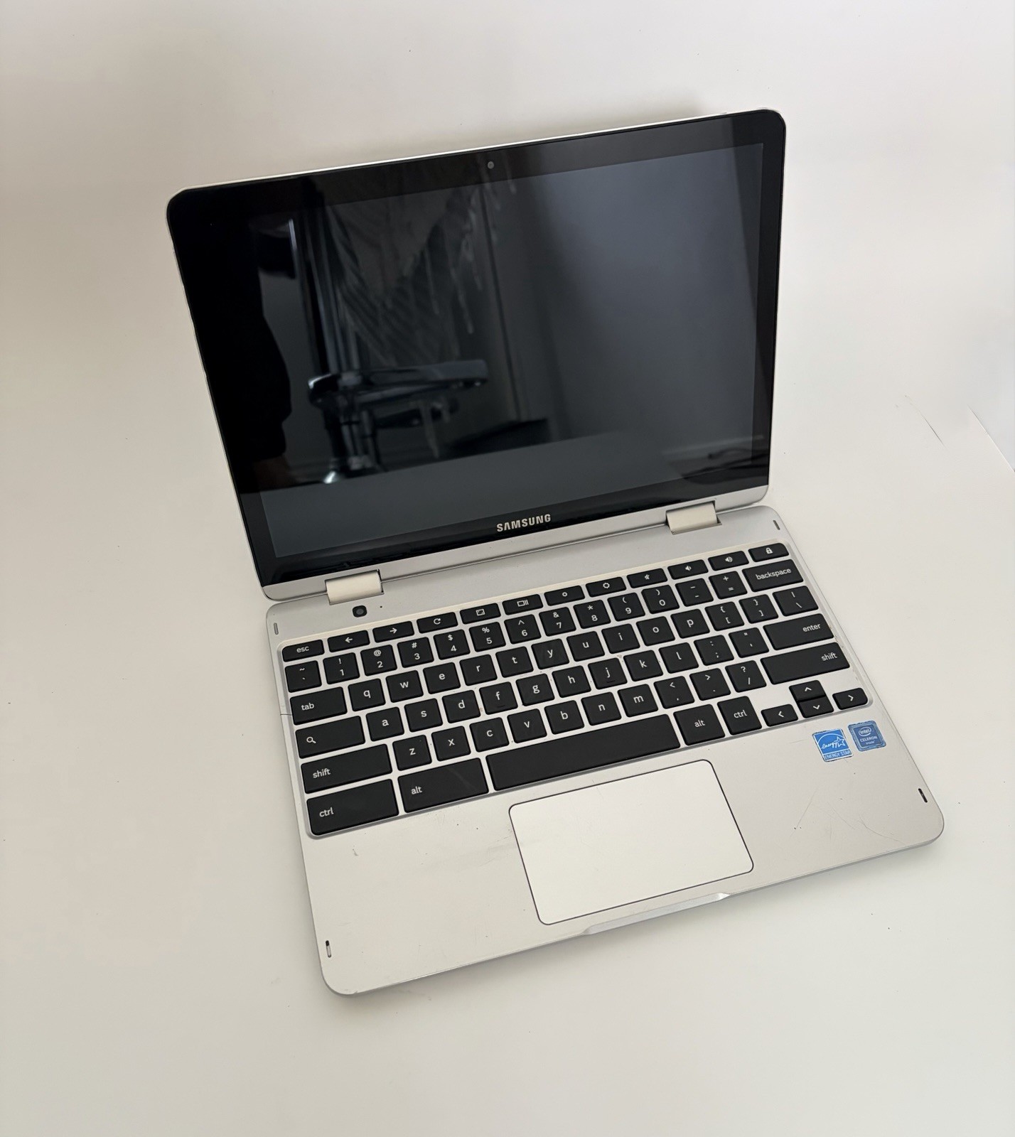 Samsung XE520QAB Chrome Plus V2 12.2″ Intel Celeron 2GB Laptop READ