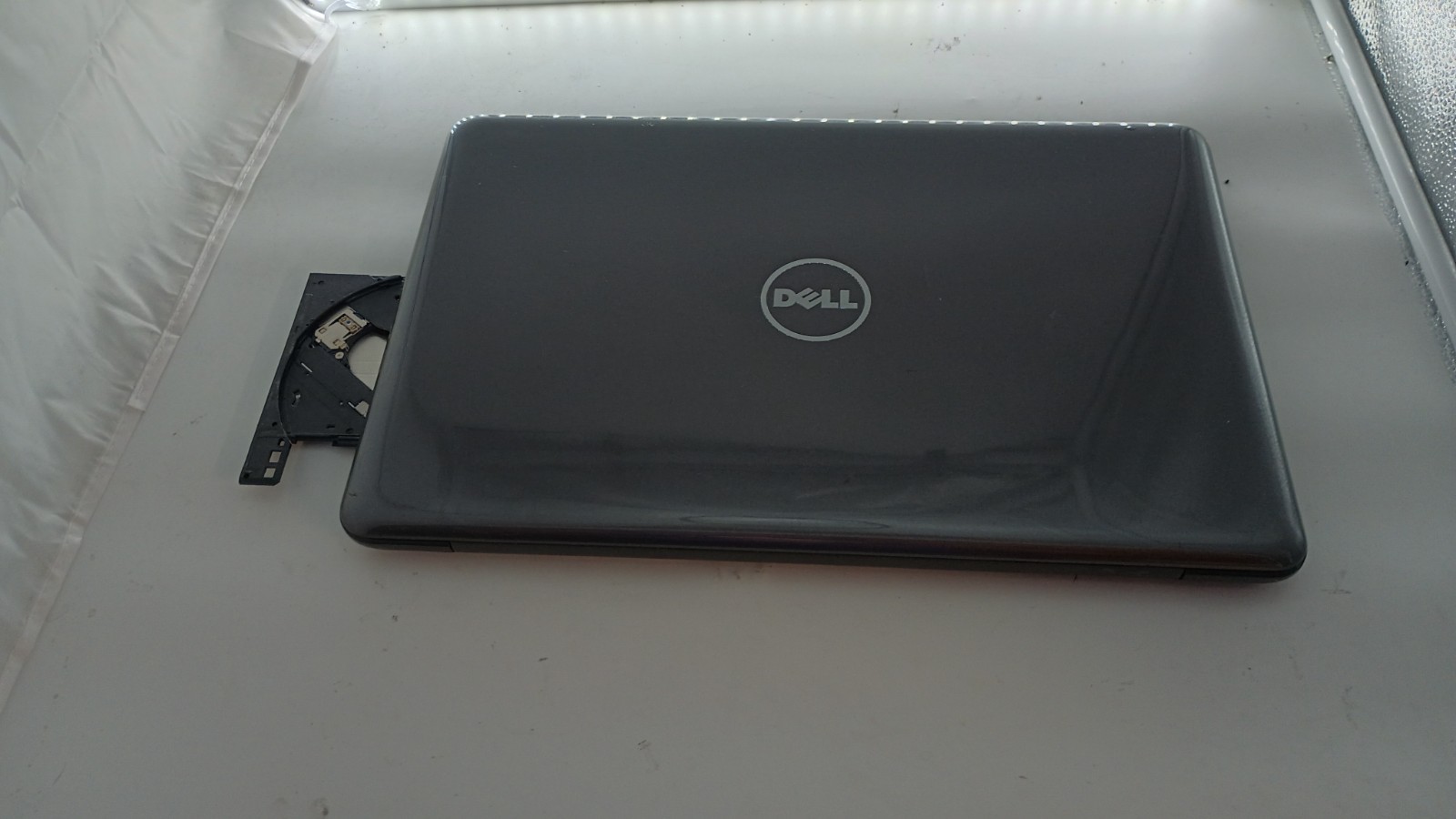 9292 Inspiron5567 w/charger.i5-7200U.8GB.160GB SSD.Optical.15.6″.W11 Home.Read!!